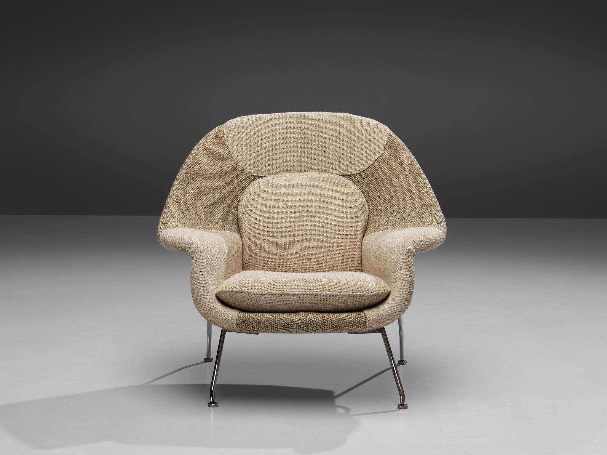 Mid-Century Modern Eero Saarinen 'Womb' Chair with Ottoman in Original Off-White Fabric