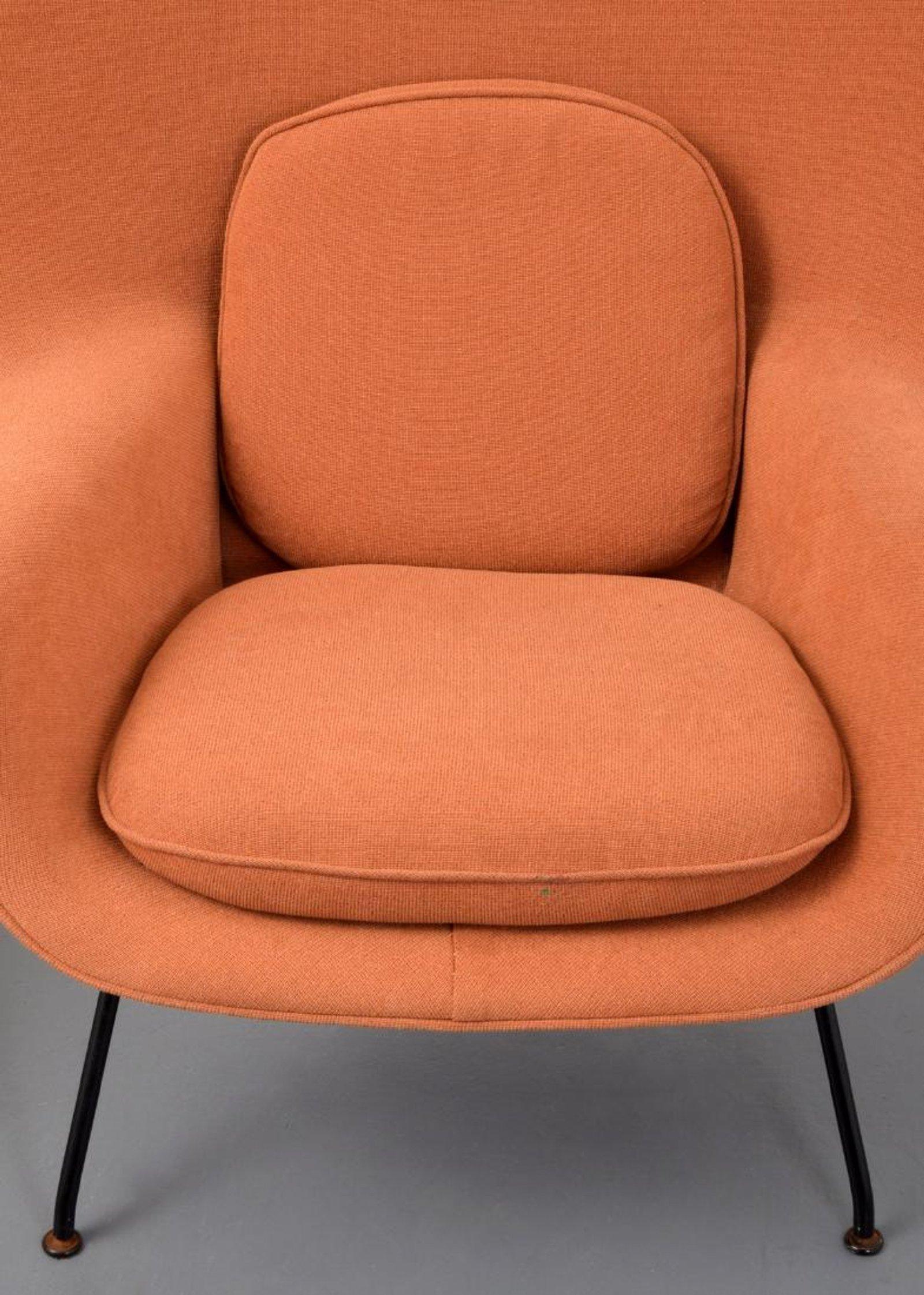 Mid-Century Modern Fauteuil de salon et repose-pieds Eero Saarinen Womb, États-Unis, années 1960