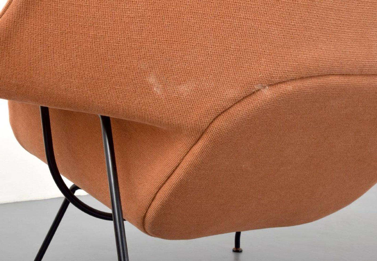 Américain Fauteuil de salon et repose-pieds Eero Saarinen Womb, États-Unis, années 1960
