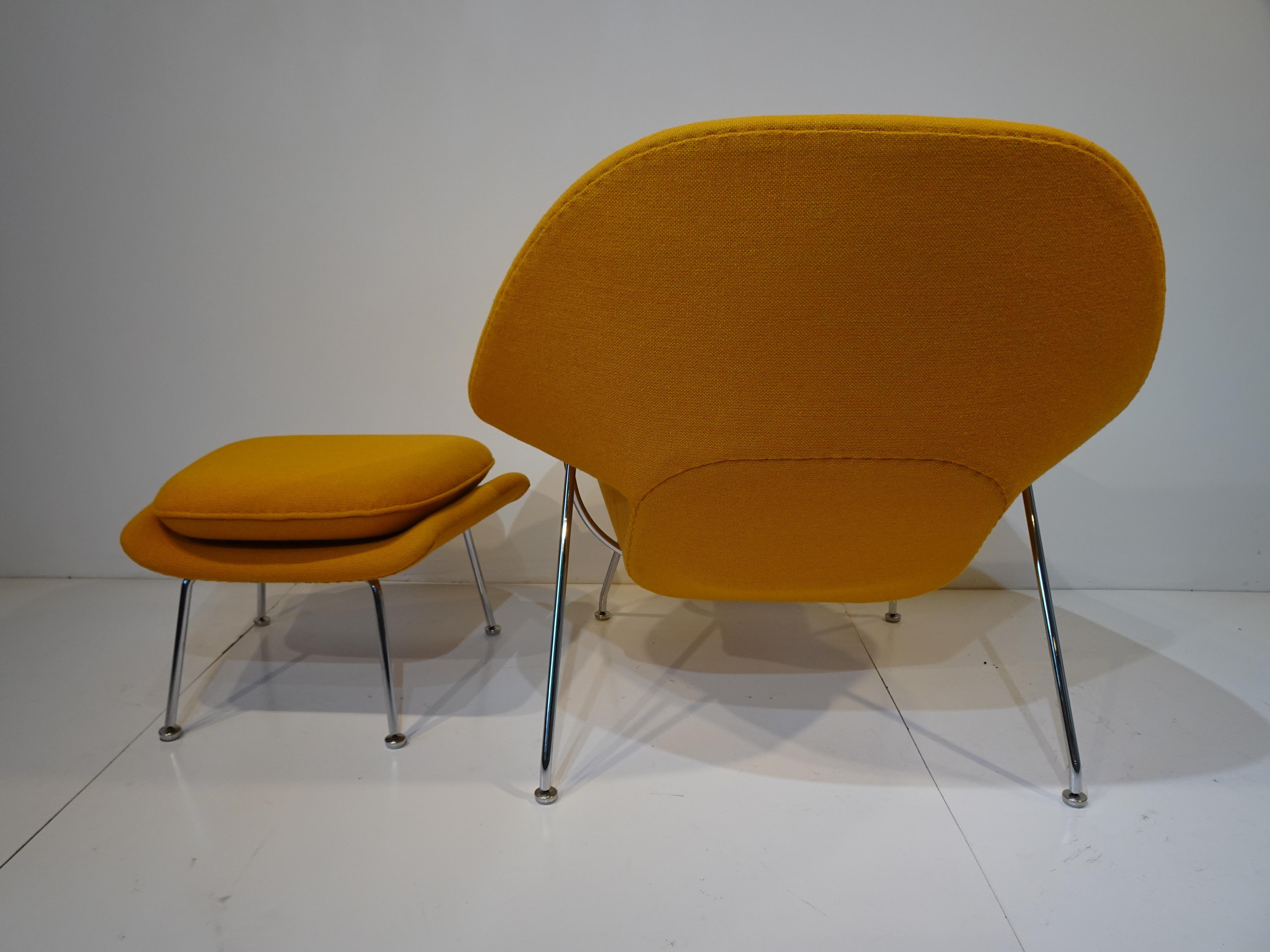 American Eero Saarinen Womb Lounge Chair w/ Ottoman for Knoll