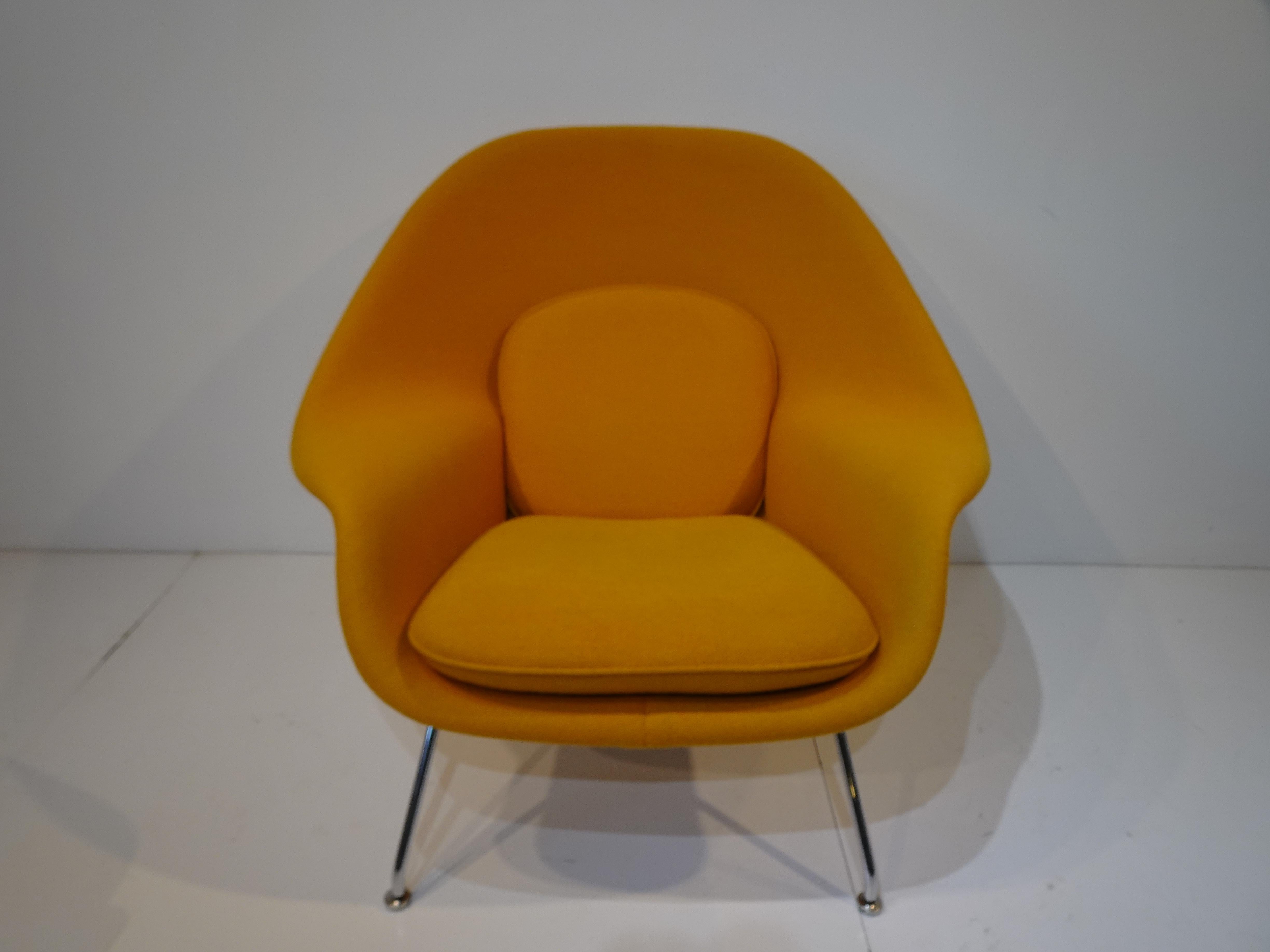 Eero Saarinen Womb Lounge Chair w/ Ottoman for Knoll In Good Condition In Cincinnati, OH