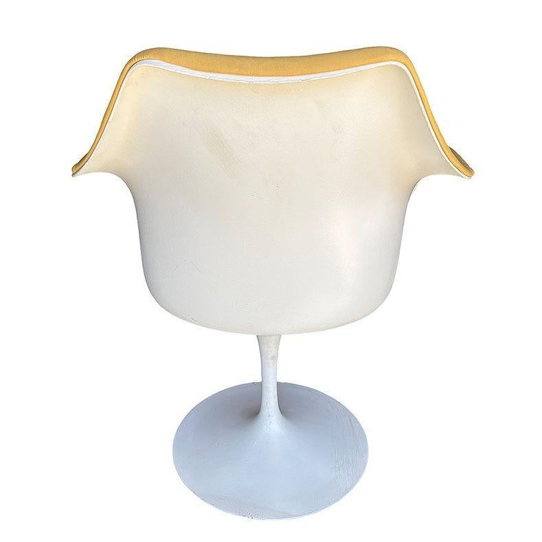 Eero Saarinen Yellow Leather Tulip Arm Chair Pedestal Collection by Knoll For Sale 1