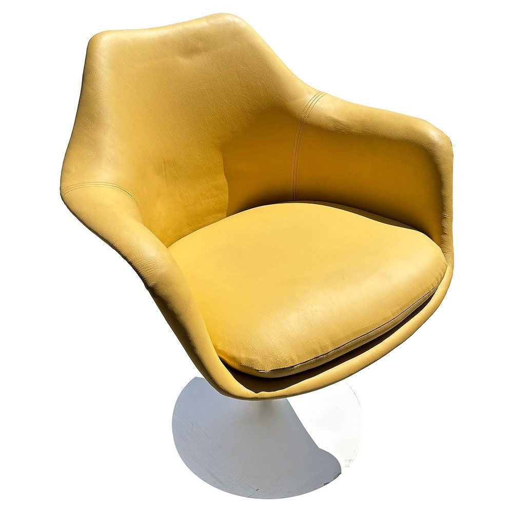 Eero Saarinen Yellow Leather Tulip Arm Chair Pedestal Collection by Knoll For Sale