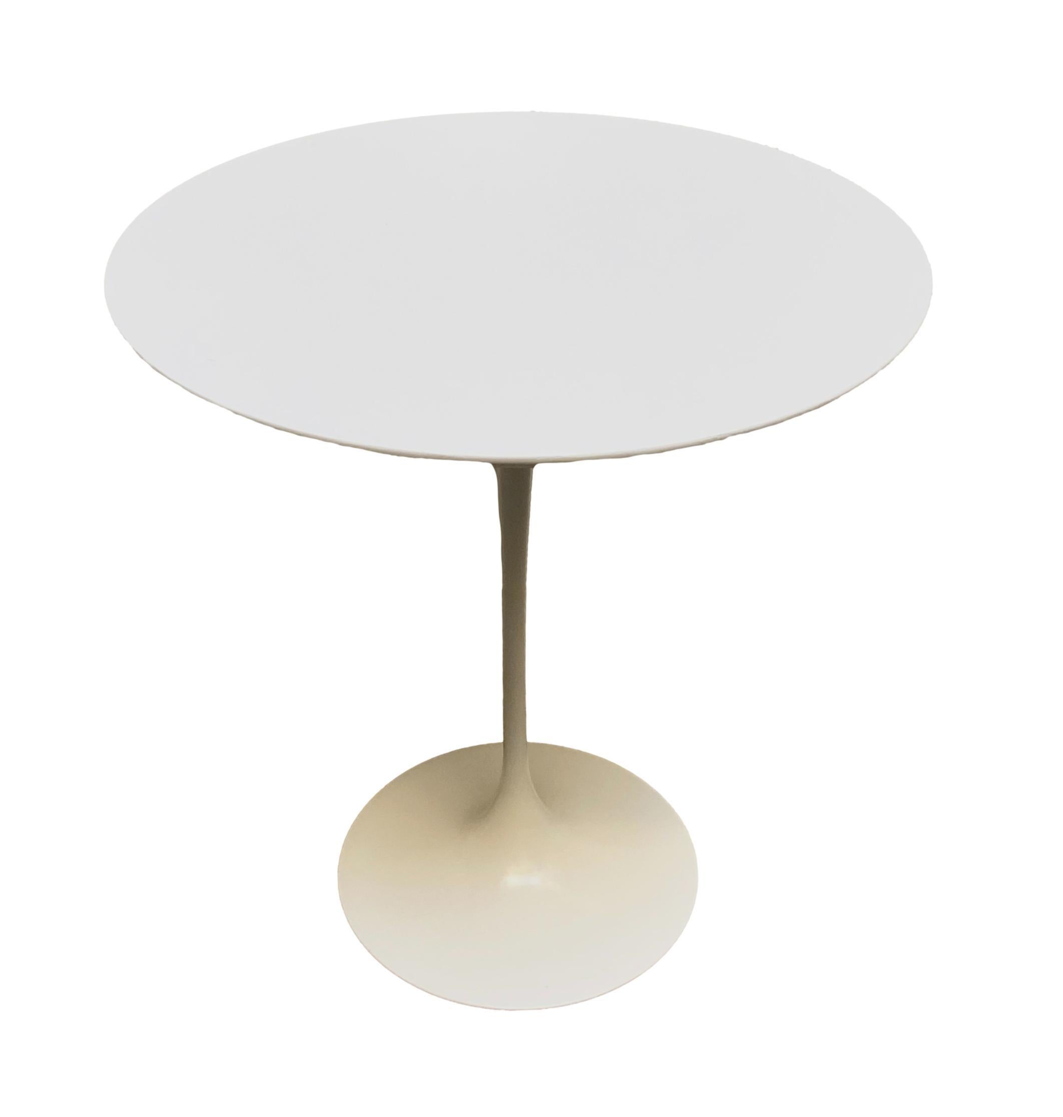 saarinen tulip side table