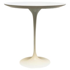 Eero Sarinen for Knoll White Laminated Tulip Coffee Table, Italy 1970s