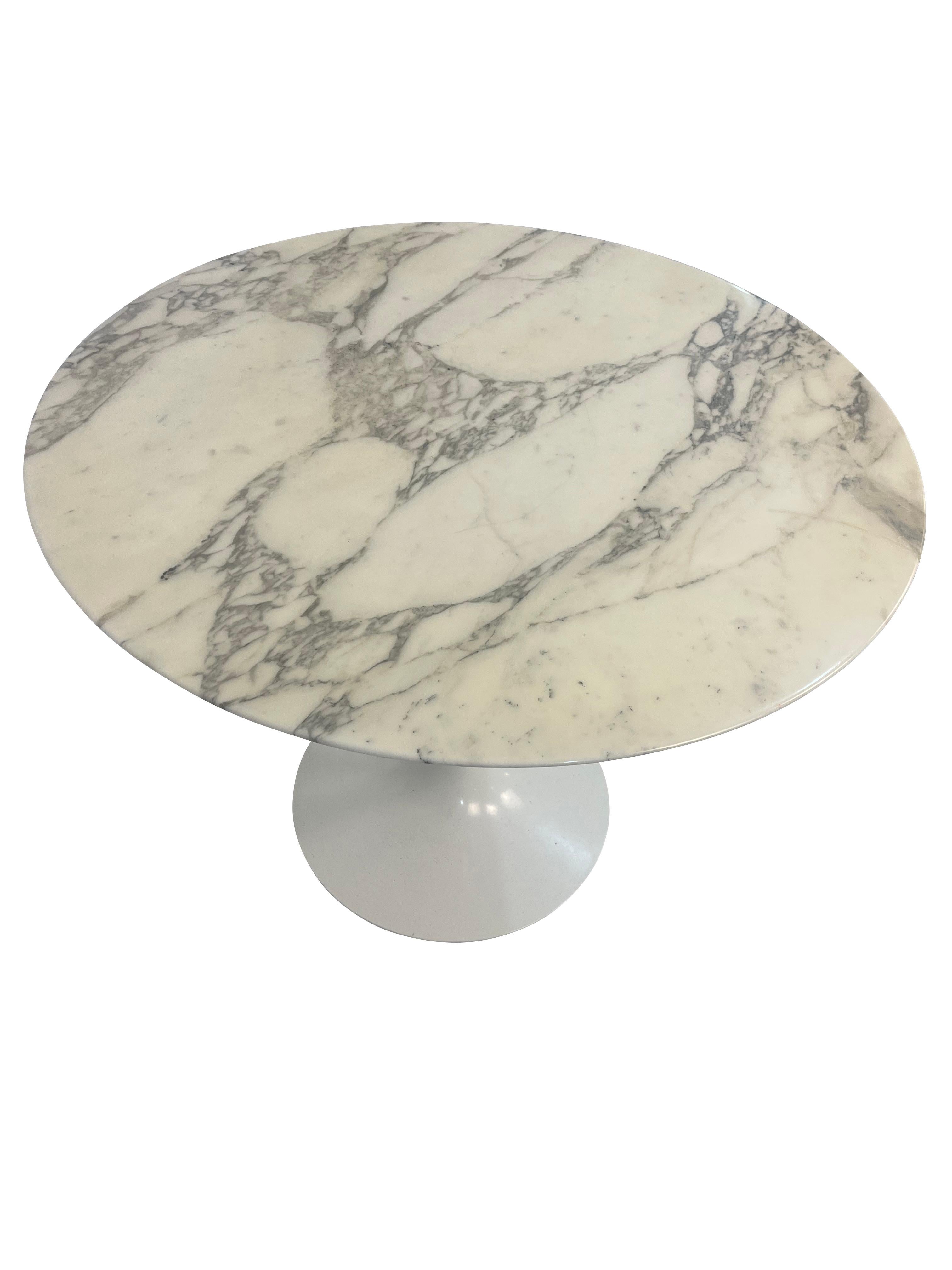 Eero Sarrinen Marble Top Pedestal Tulip Table White and Grey Carrera Marble In Good Condition In Essex, MA