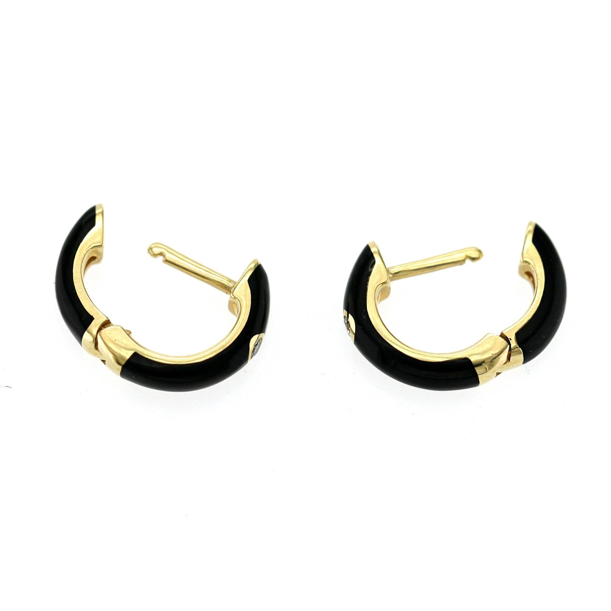 EF Collectional Boucles d'oreilles Huggie en or jaune 14K avec diamants et émail noir Unisexe en vente