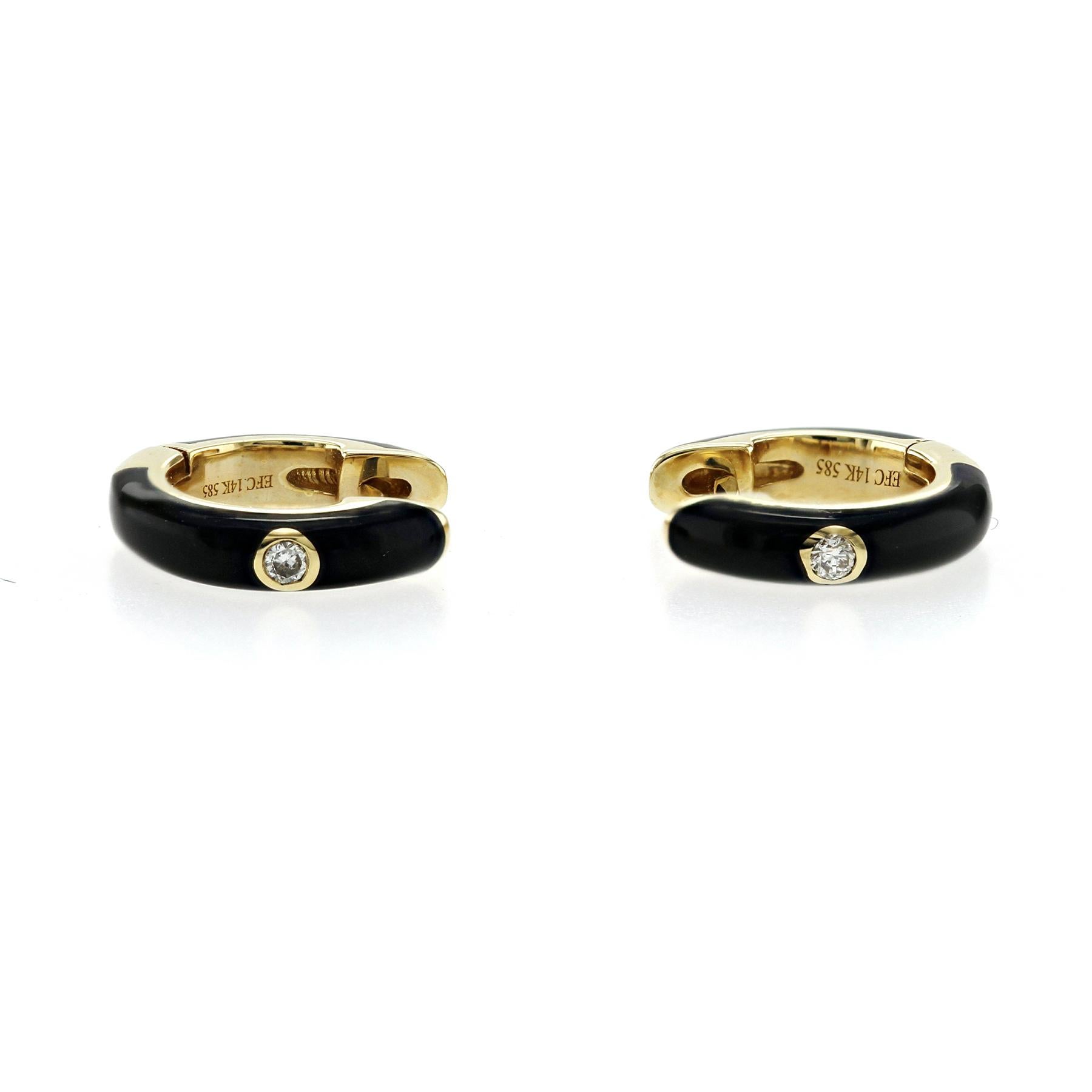 EF Collectional Boucles d'oreilles Huggie en or jaune 14K avec diamants et émail noir en vente 1