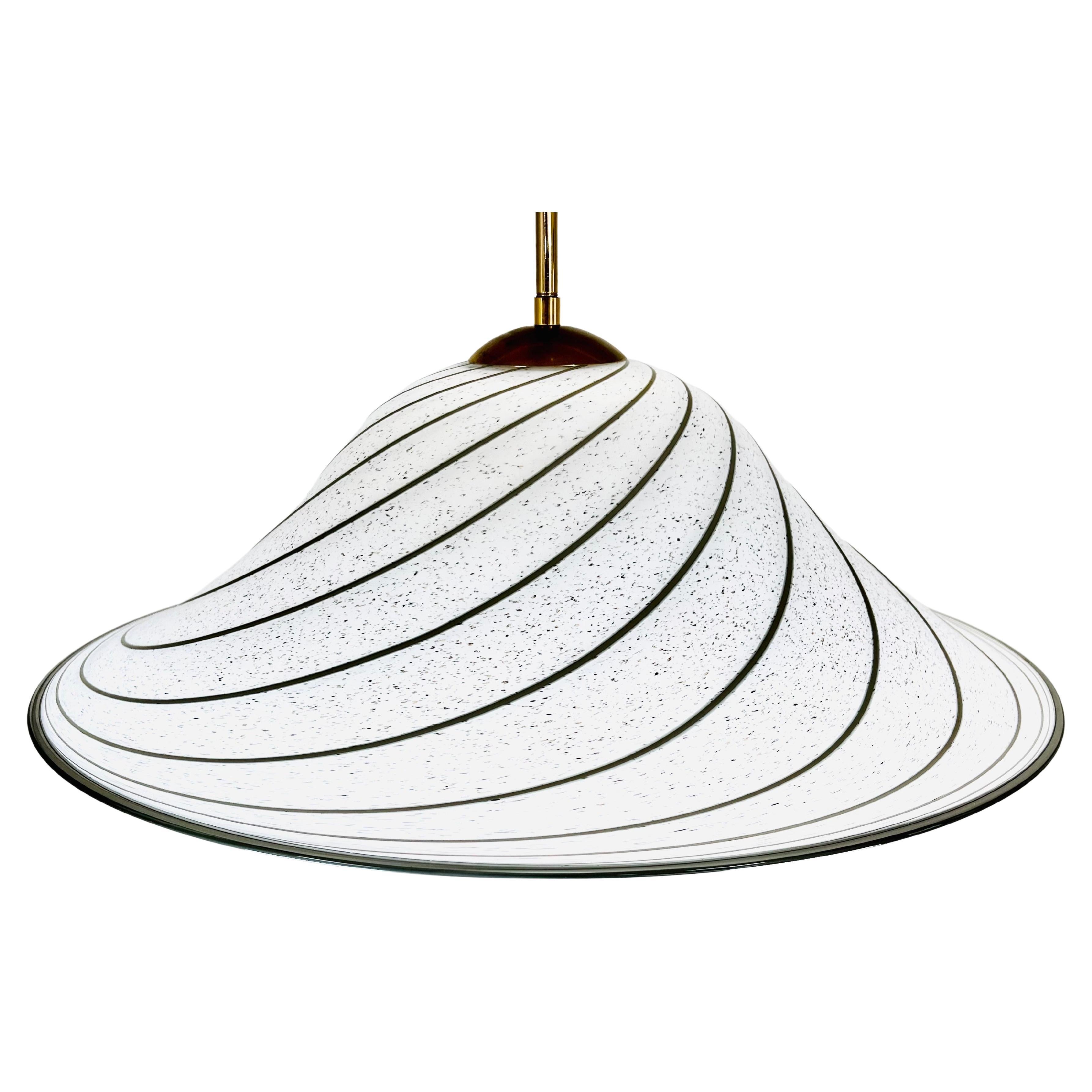 Lampe suspendue en verre de Murano tourbillonnant Effetre International Vetri Murano, Italie en vente