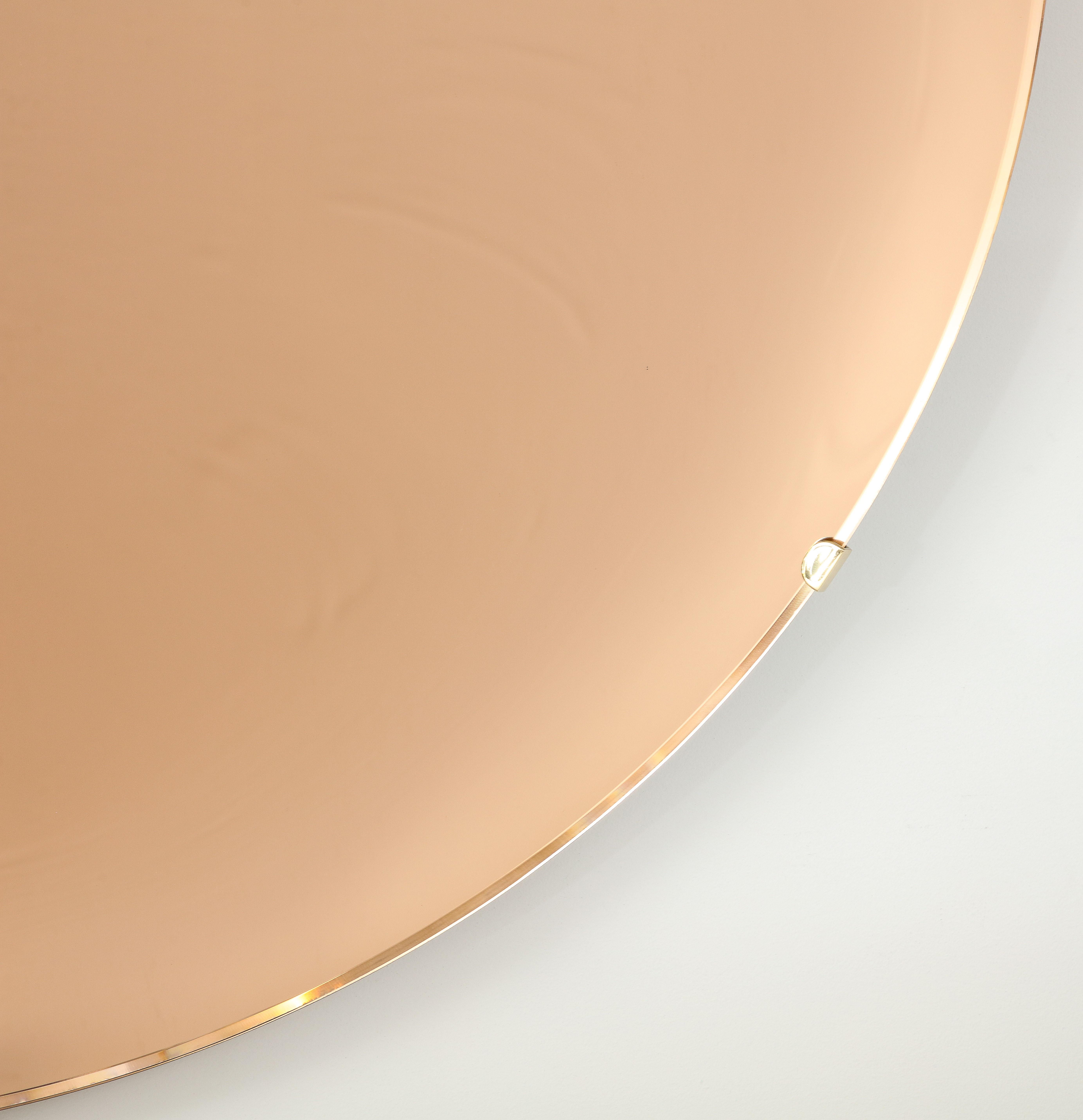 XXIe siècle et contemporain Effetto Vetro Contemporary Custom Sculptural Round Concave Mirror in Rose (miroir rond concave contemporain sur mesure) en vente