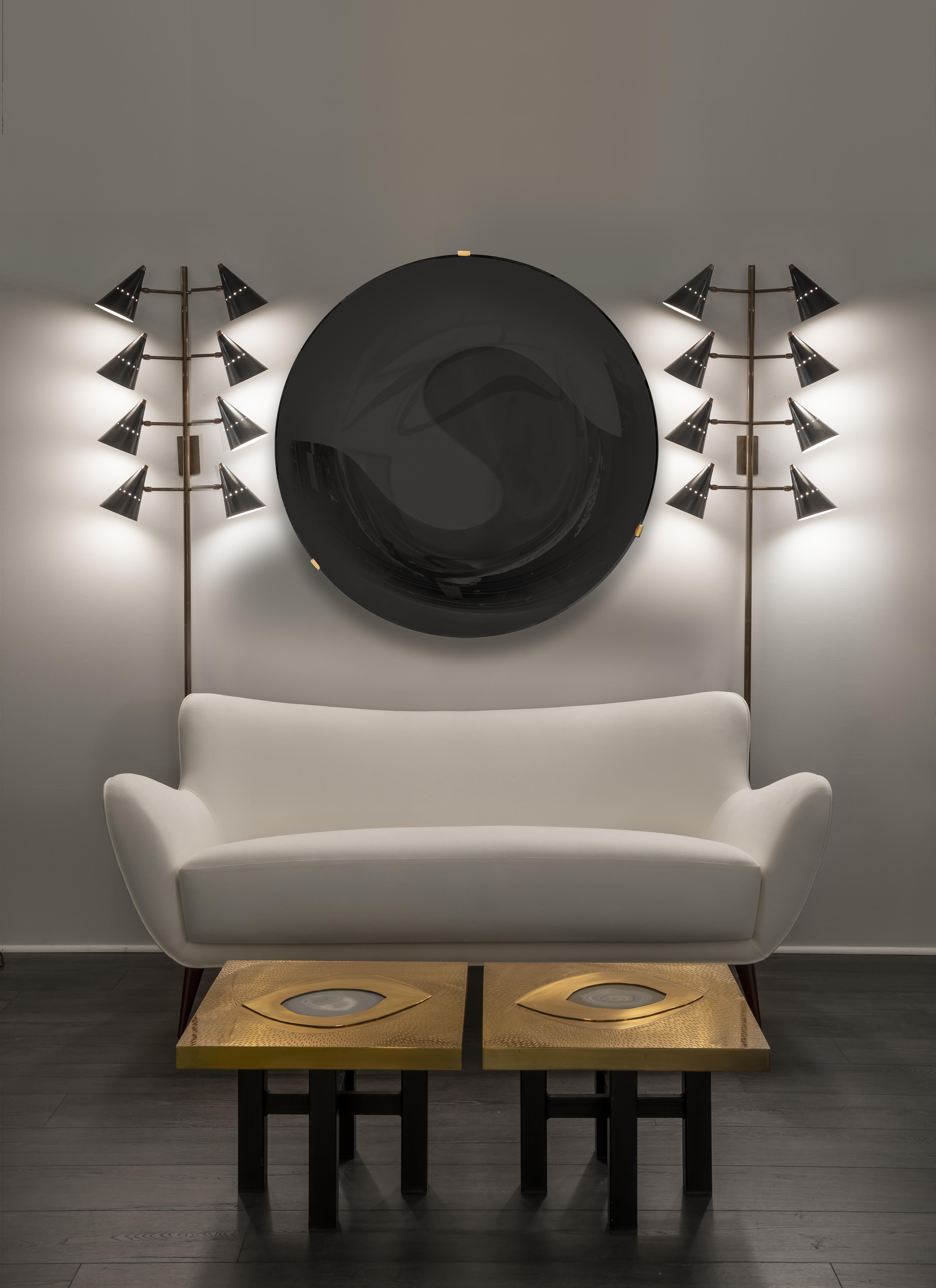 XXIe siècle et contemporain Effetto Vetro Contemporary Custom Sculptural Round Concave Mirror in Black (miroir rond concave contemporain sur mesure)  en vente