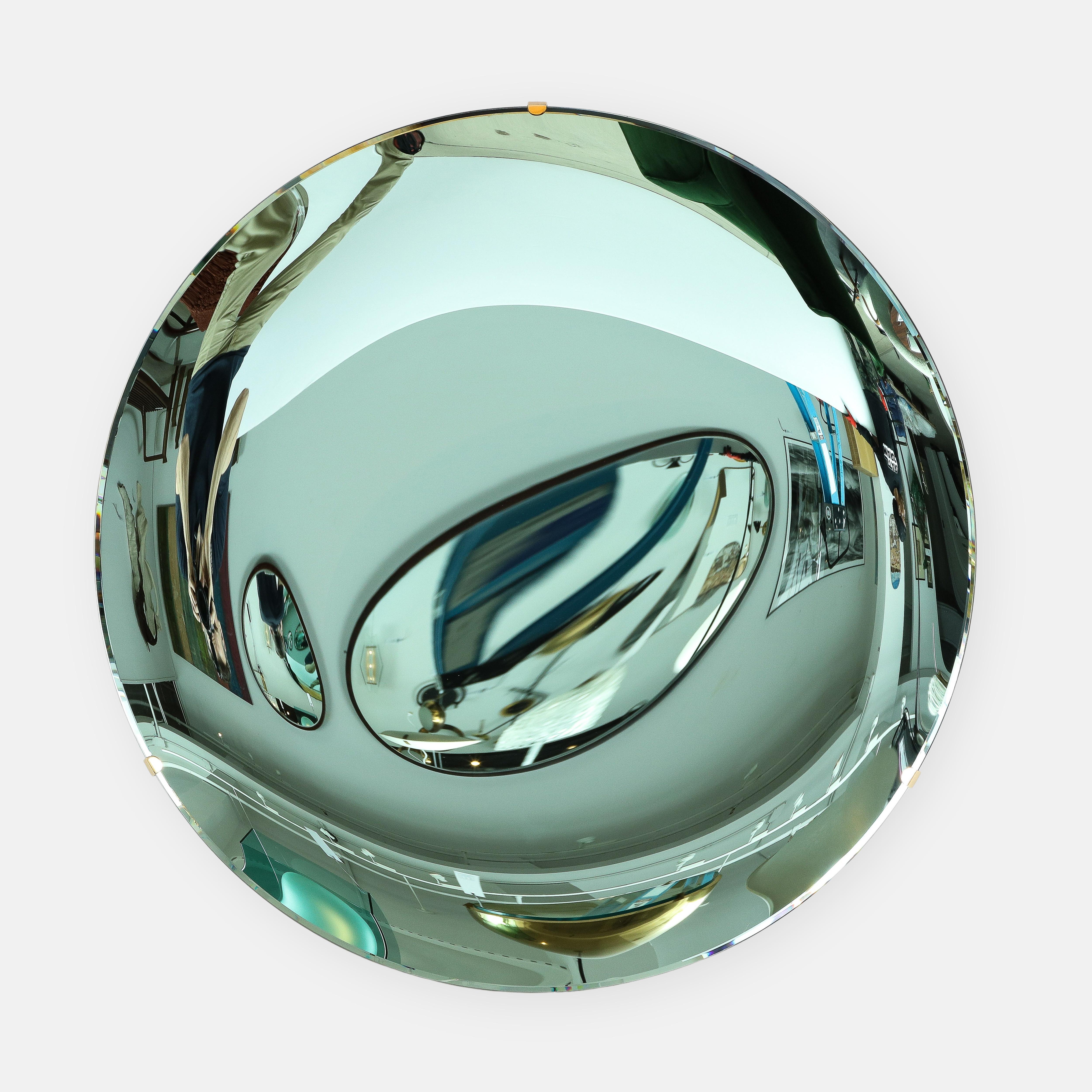 Argenté Effetto Vetro Contemporary Custom Sculptural Round Concave Mirror in Green (miroir rond concave contemporain sur mesure)  en vente