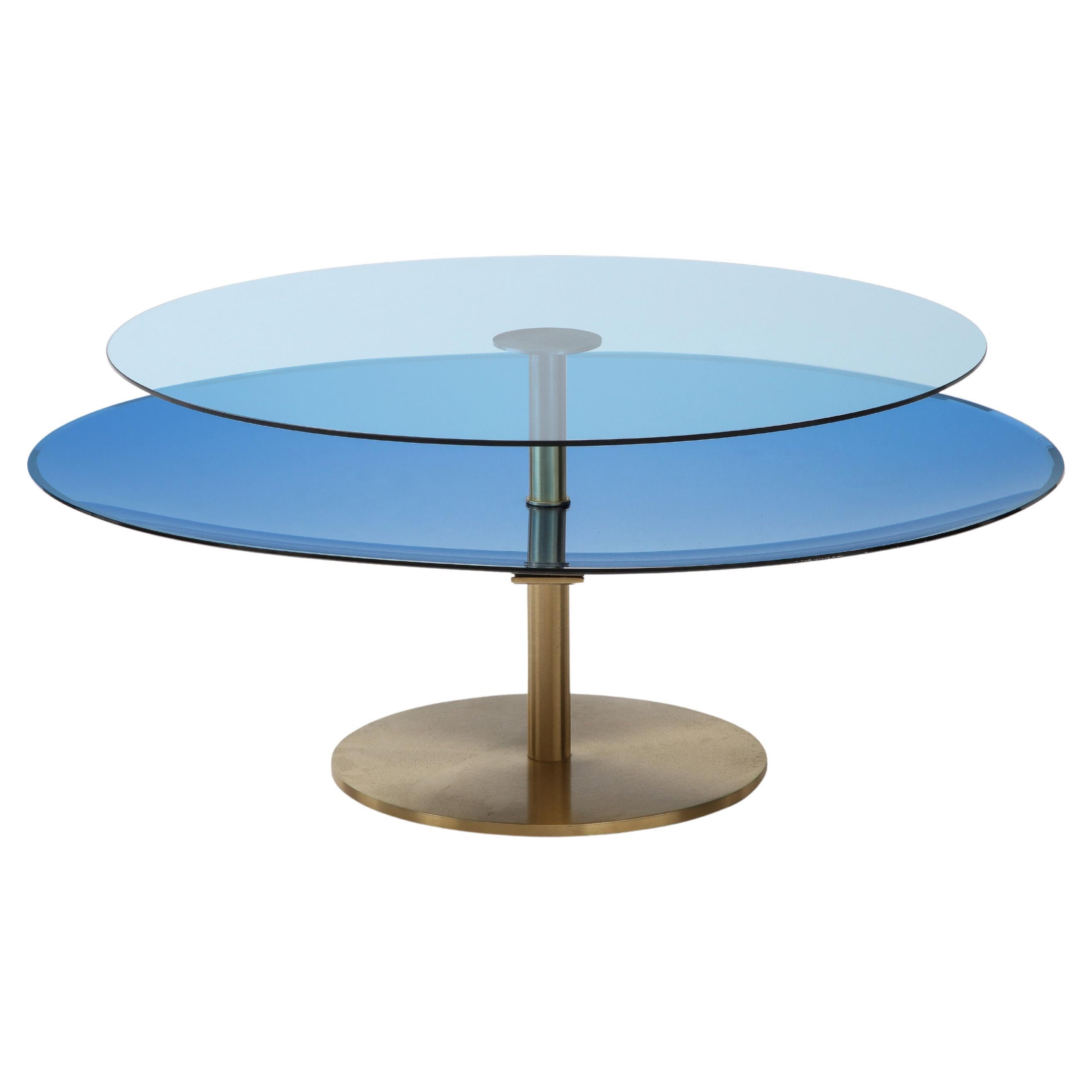 Effetto Vetro Mesa de centro escultórica contemporánea de latón y cristal cóncavo a medida