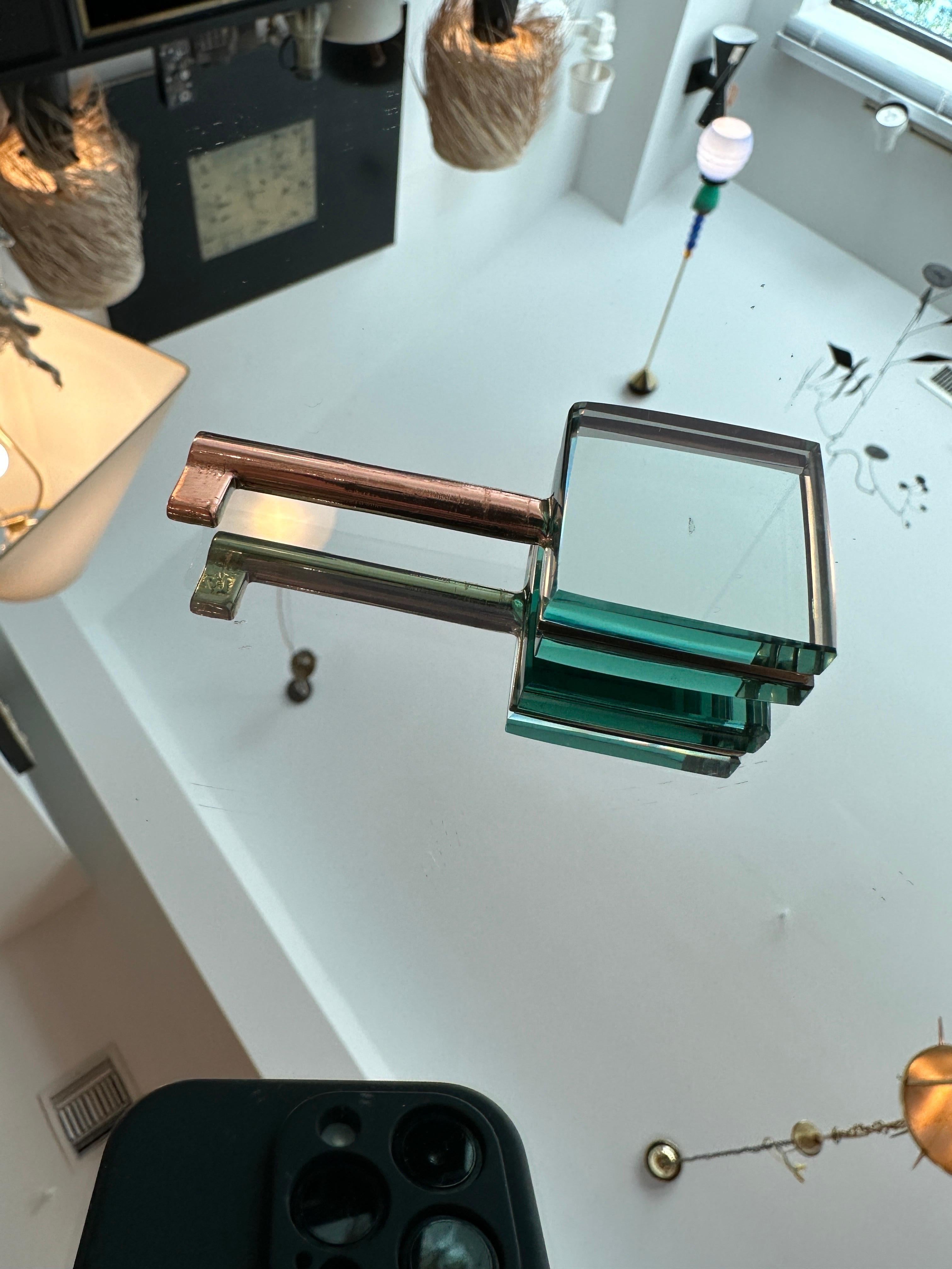 EFFETTO VETRO Italian Green Tinted Mirror Cabinet (Deux disponibles) en vente 4