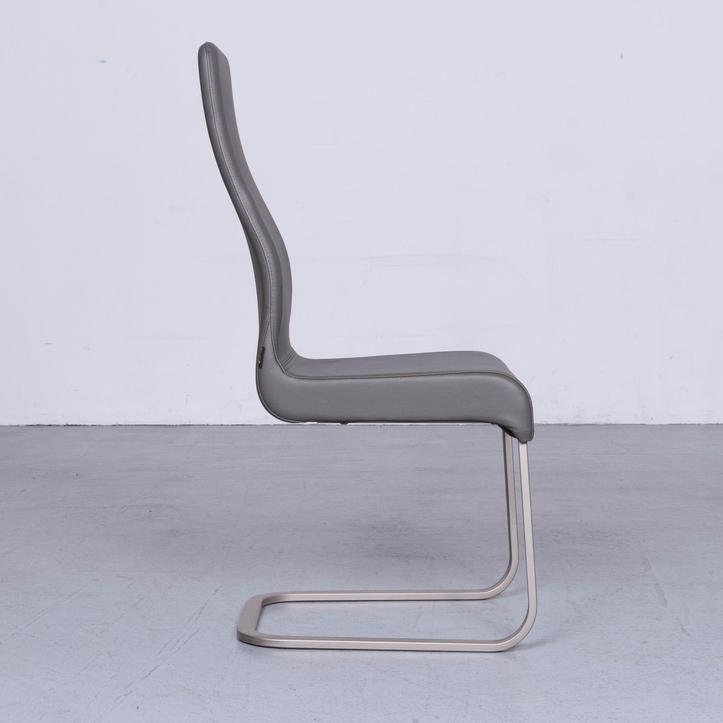 Effezeta Designer-Lederstuhl-Set in Grau, modernes, zeitloses Design (21. Jahrhundert und zeitgenössisch)