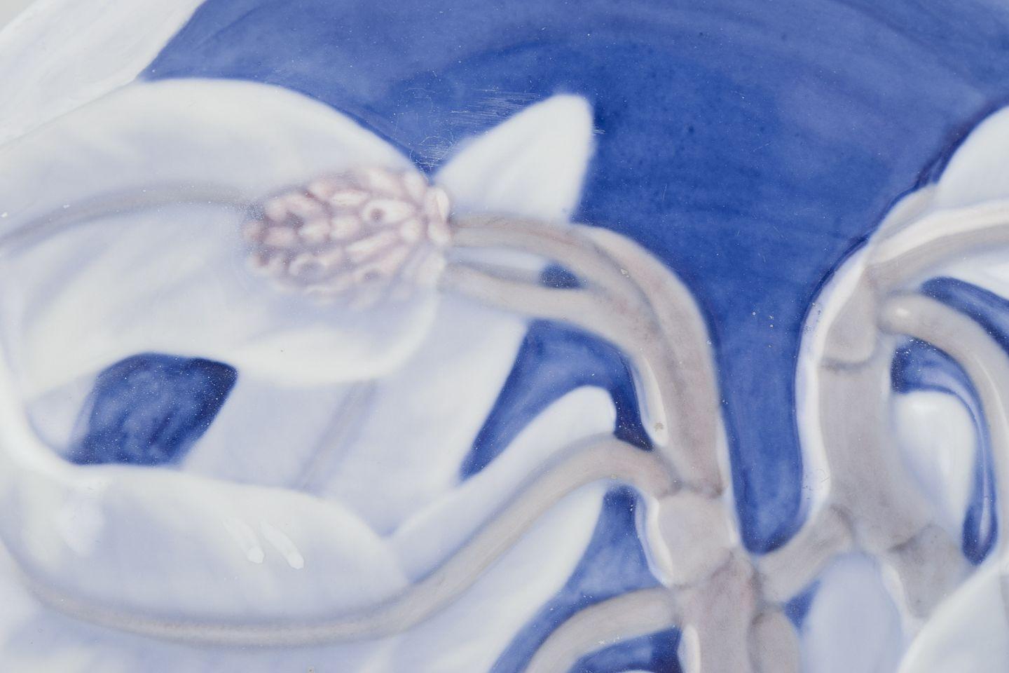 Art nouveau Effie Hegermann-Lindencrone pour Bing & Grøndahl. Bol en porcelaine Art Nouveau. en vente