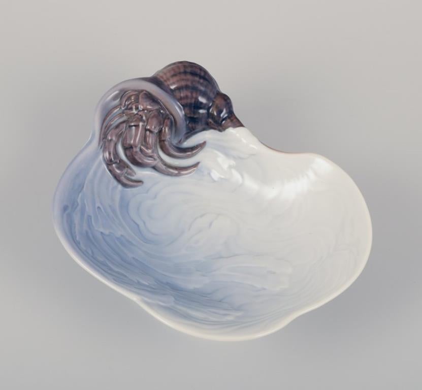 Effie Hegermann Lindenkrone para Bing & Grøndahl. Cuenco de porcelana Art Nouveau Danés en venta