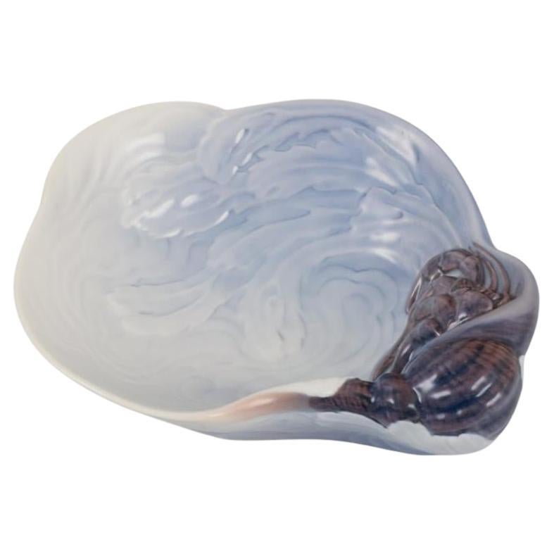 Effie Hegermann Lindenkrone para Bing & Grøndahl. Cuenco de porcelana Art Nouveau en venta