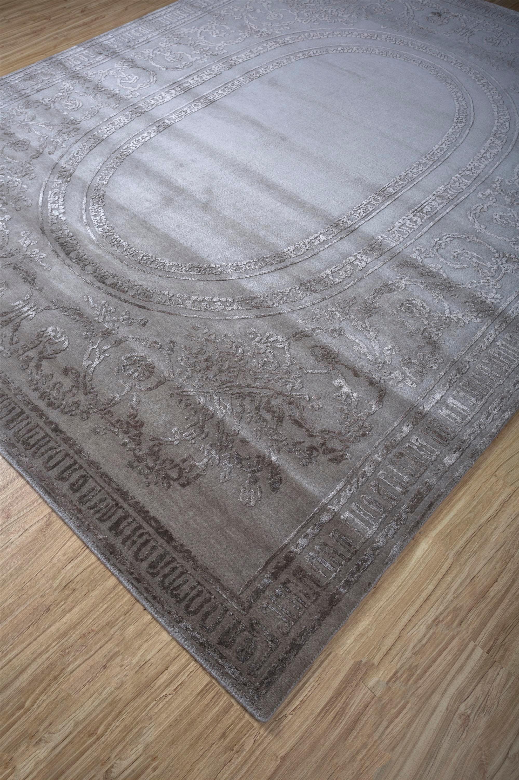 Modern Effortless Chic Classic Gray & Gray Brown 180X270 cm Handknotted Rug For Sale