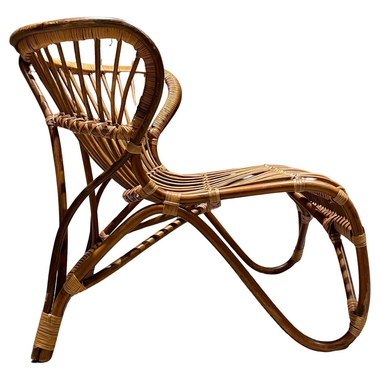 Danish Effortlessly Cool Modernist Viggo Boesen Fox Lounge Chair in Natural Rattan 1936