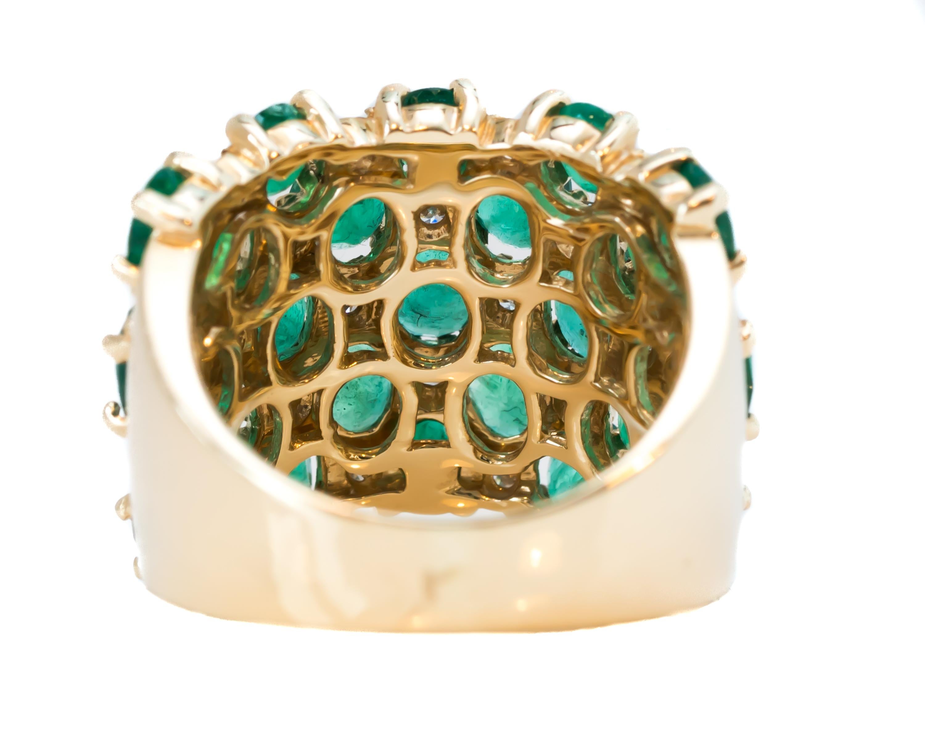 Contemporary Effy 10 Carat Total Emerald and Diamond 14 Karat Yellow Gold Ring