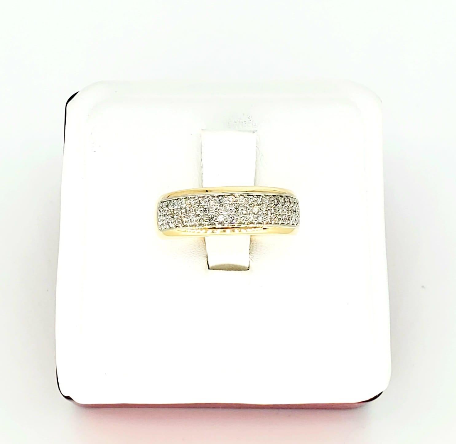Round Cut EFFY 1.00 Carat Diamond Encrusted Band Ring 14 Karat Gold For Sale