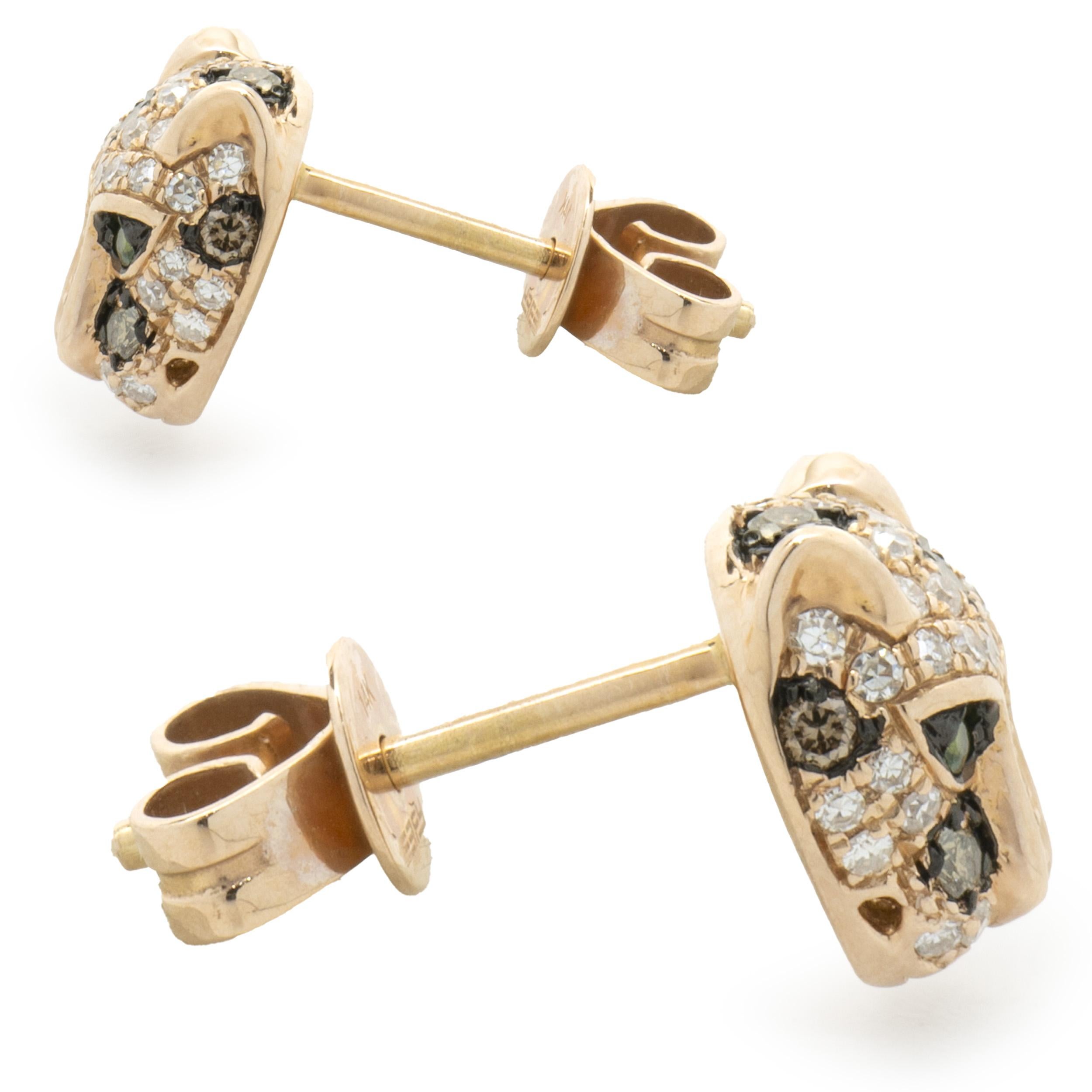 Designer: Effy
MATERIAL: 14K Roségold
Diamant: 96 runde Brillanten = 0,45cttw
Farbe: Braun / G
Klarheit: SI1
Gewicht: 2.52 Gramm