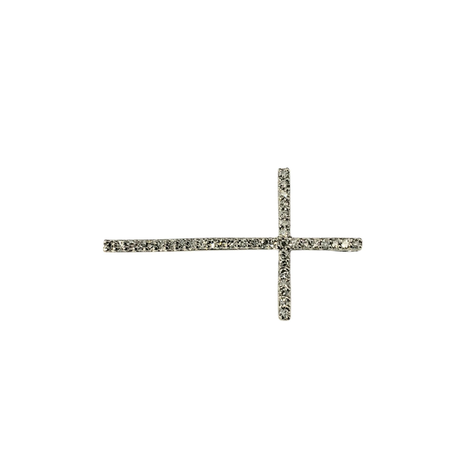 Taglio singolo Ciondolo a croce con diamante in oro bianco di Effy 14 carati #20599 in vendita