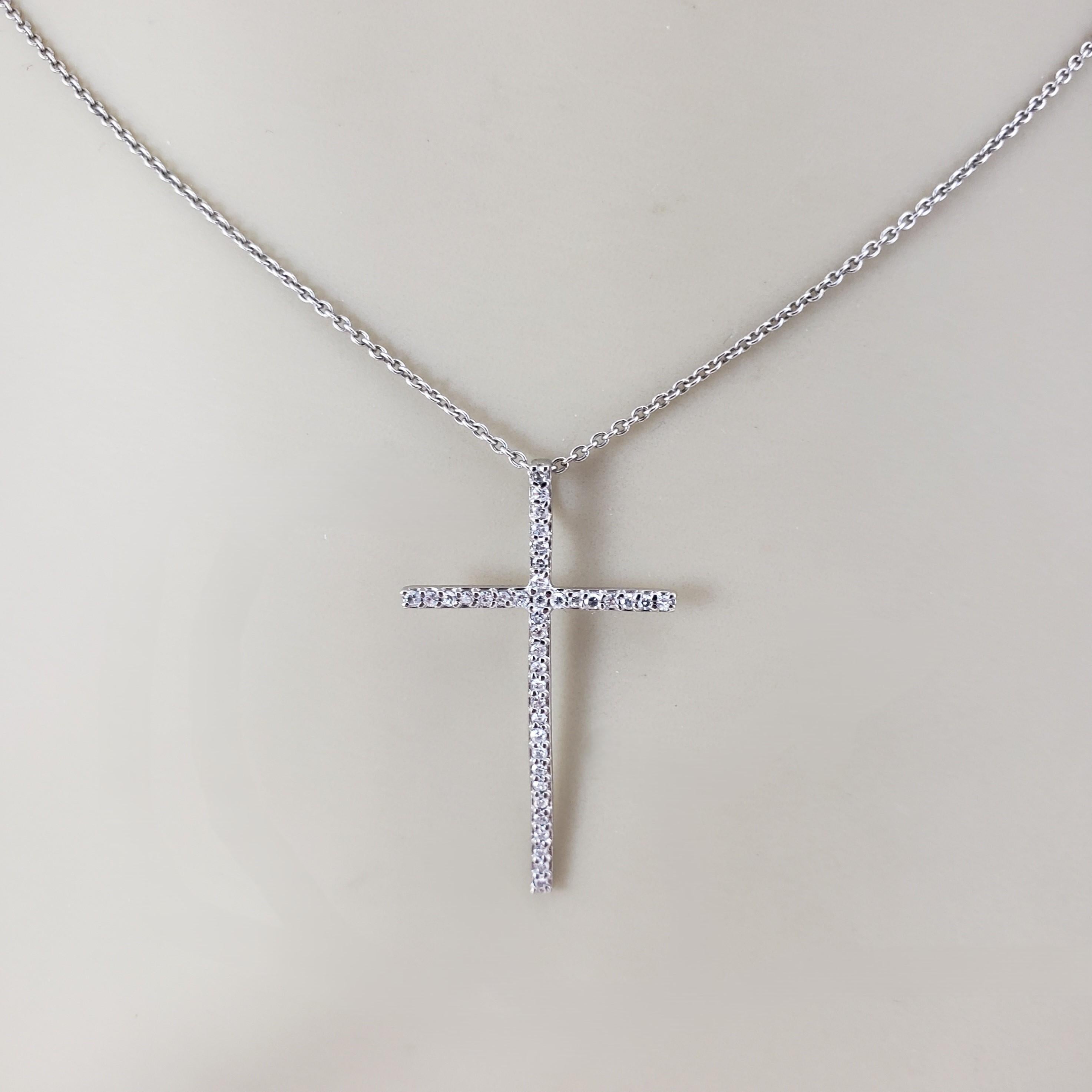 Ciondolo a croce con diamante in oro bianco di Effy 14 carati #20599 in vendita 3