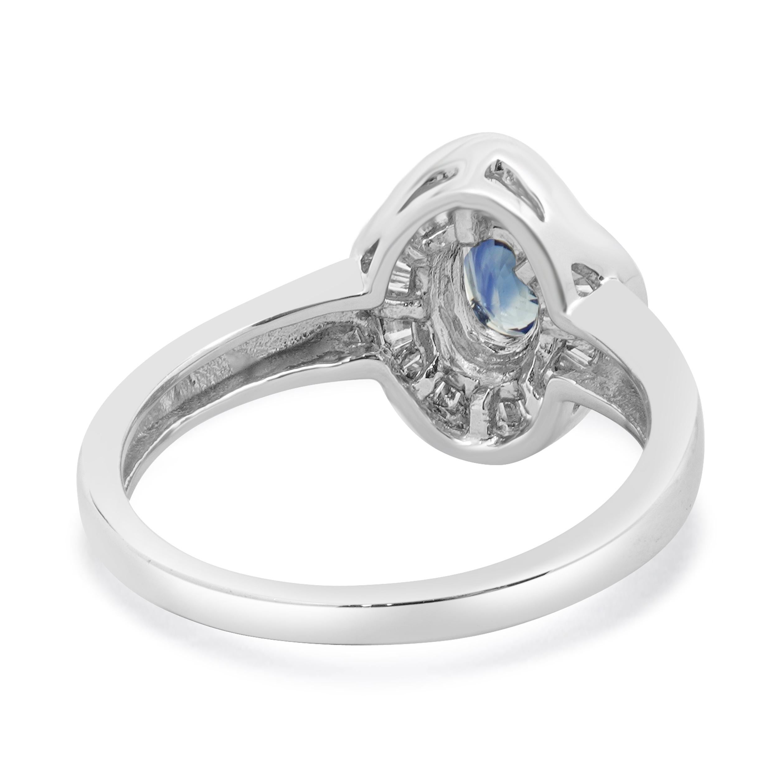 Effy 14 Karat Weißgold Saphir und Baguette Diamant Halo Ring im Zustand „Hervorragend“ im Angebot in Scottsdale, AZ