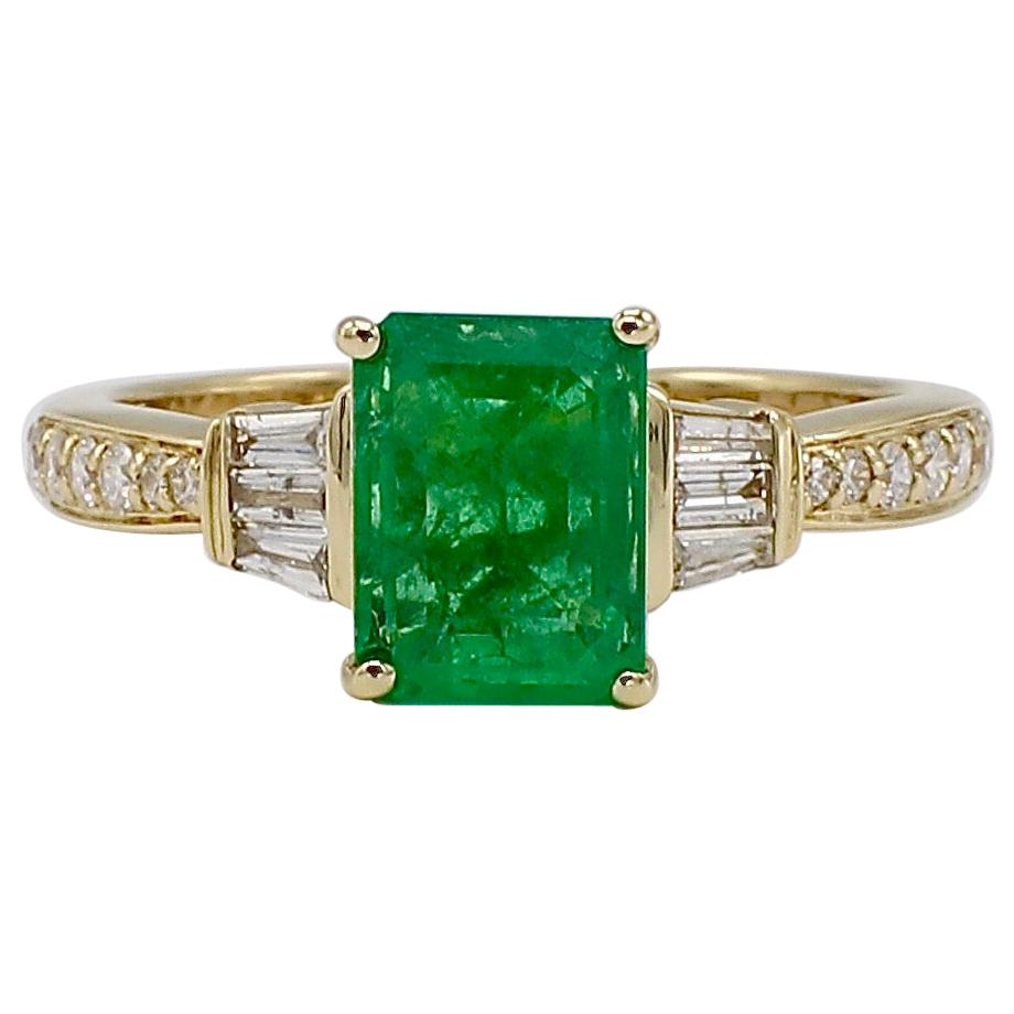 Effy 14 Karat Yellow Gold Emerald and Diamond Cocktail Ring