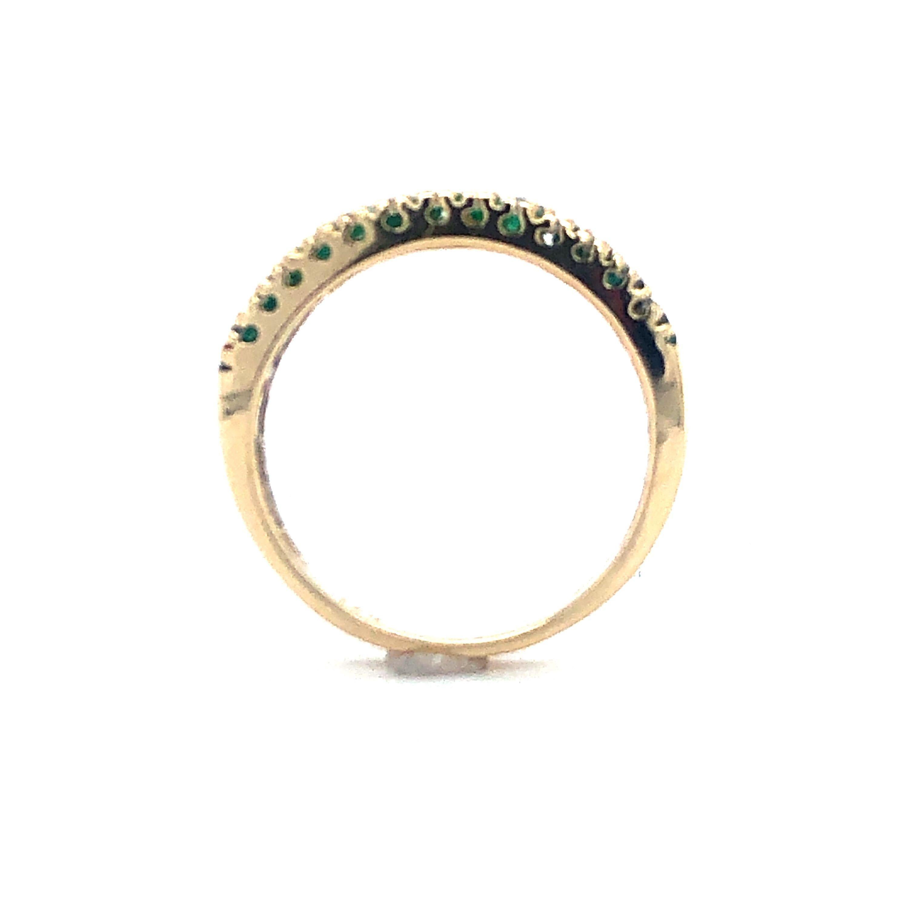 Effy 14 Karat Yellow Gold Vintage Emerald and Diamond Brasilica Band Ring In Good Condition In Guilford, CT