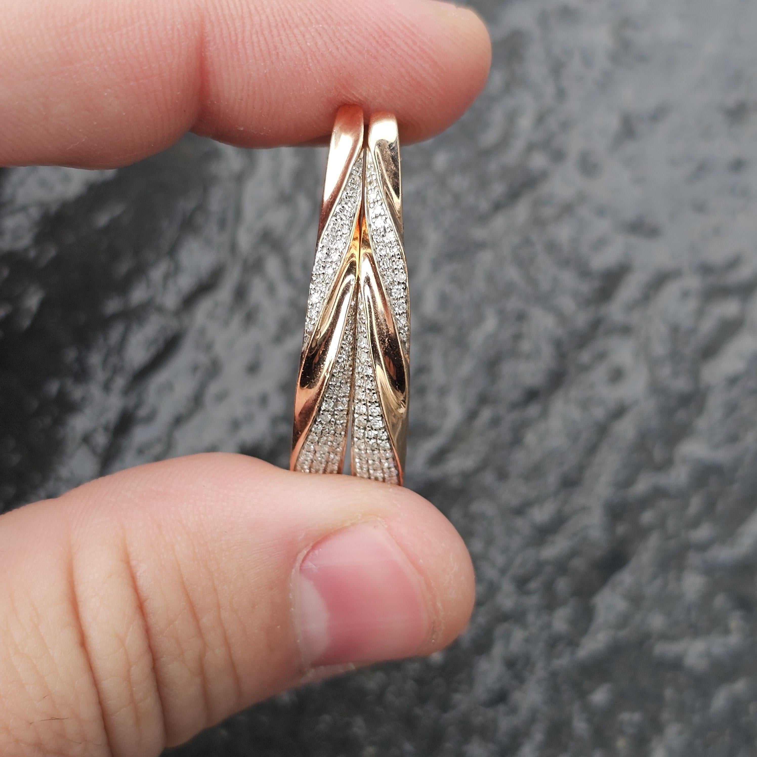 Effy, orecchini a cerchio in oro rosa 14k con diamanti a tortiglione 9,4g .38ct in vendita 1