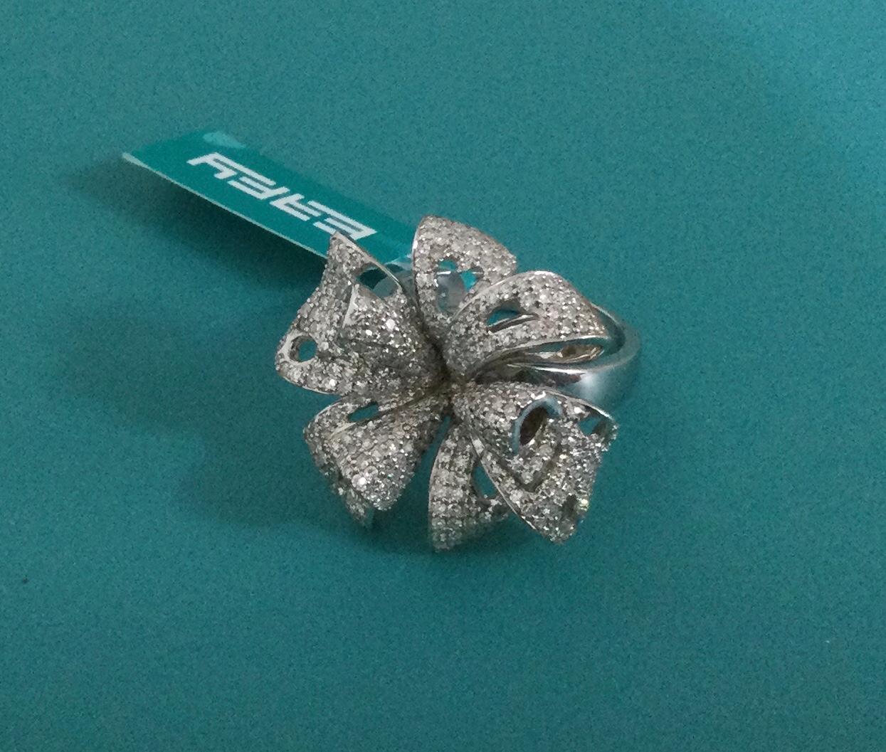 Round Cut EFFY 14K White Gold 1.55 Carat Diamond Fashion Statement Ring Flower Bow New For Sale