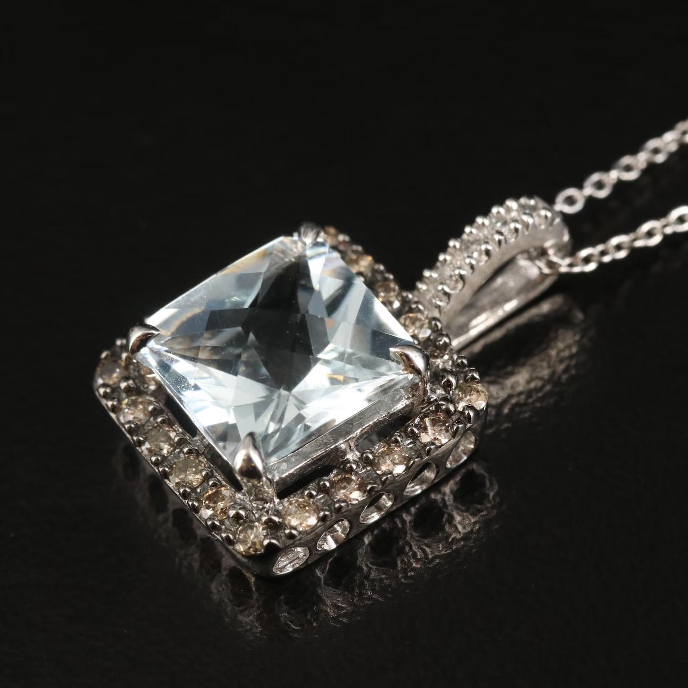 Effy Designer Necklace, stamped and hallmarked

NEW with Tags, Tag price $2700

2.52 CWT Natural Diamond & Natural Aquamarine, TOP QUALITY 

14K Gold, stamped 14K

Comes with gift box