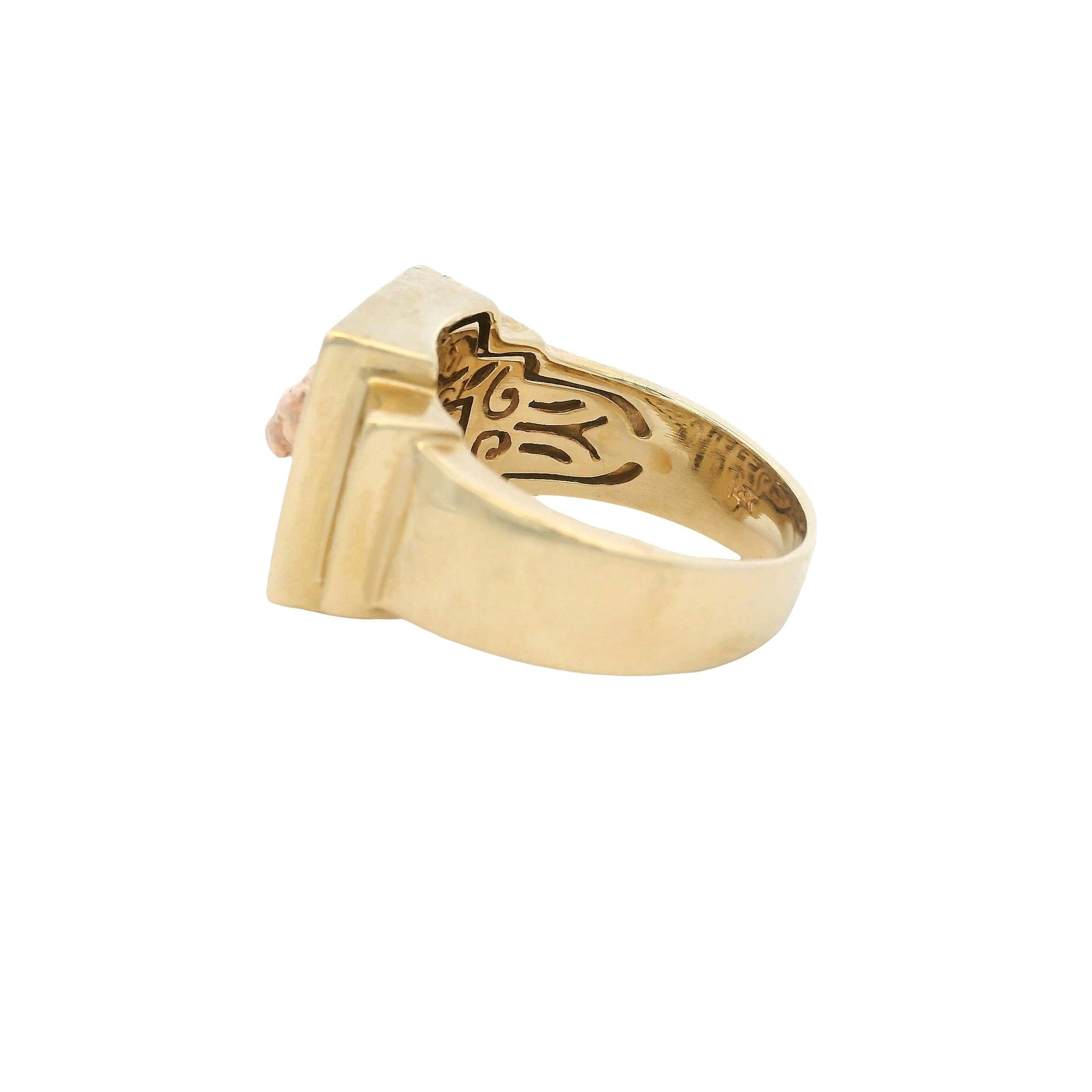 Effy 14k Yellow Gold Panther Diamond Signet Ring For Sale 1