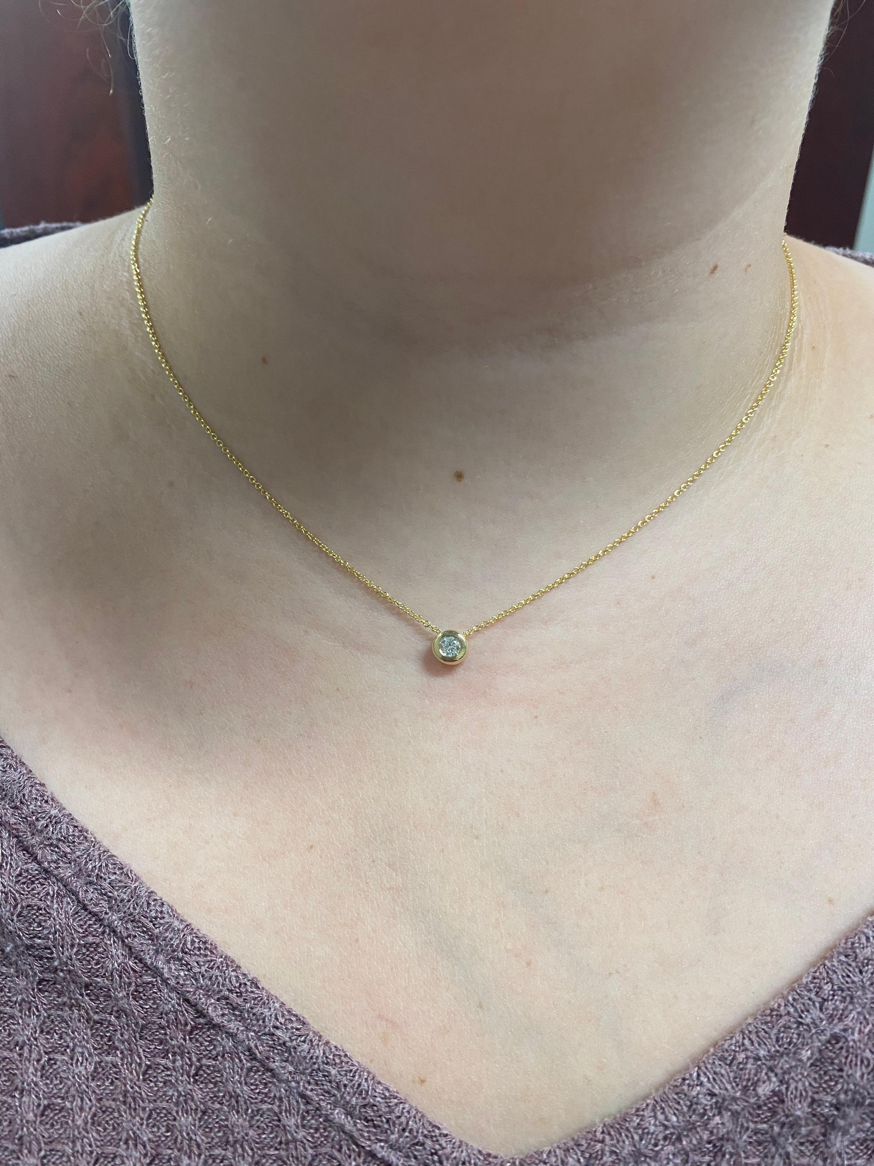Effy .20 Carat Bezel Set Diamond Yellow Gold Pendant Drop Necklace In Excellent Condition In  Baltimore, MD