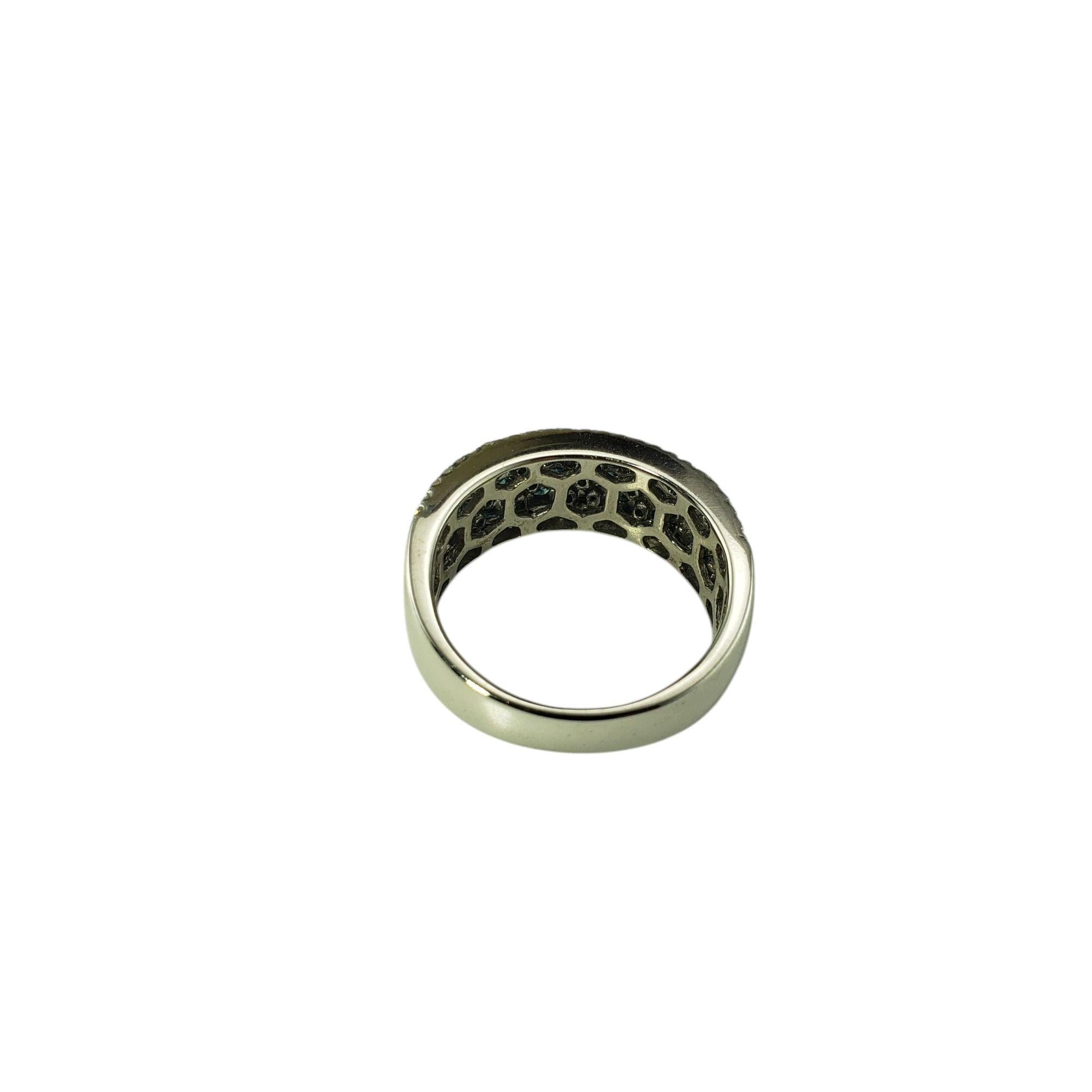 Effy Bella Bleu 14K White Gold Blue and White Diamond Band Size 7 #21237 In Good Condition For Sale In Washington Depot, CT