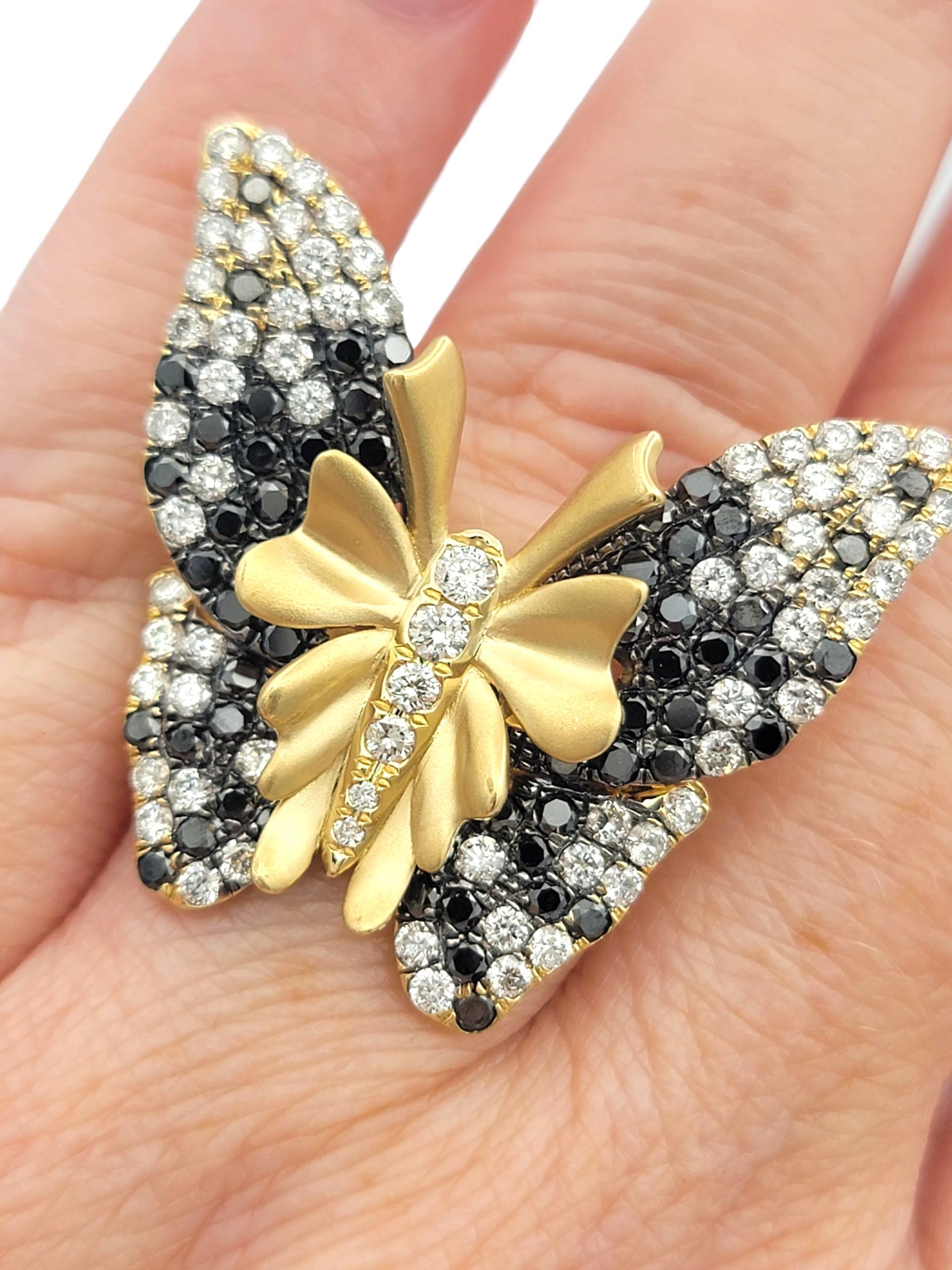 Effy - Bague cocktail papillon en or jaune 14 carats avec diamants noirs et blancs en vente 4
