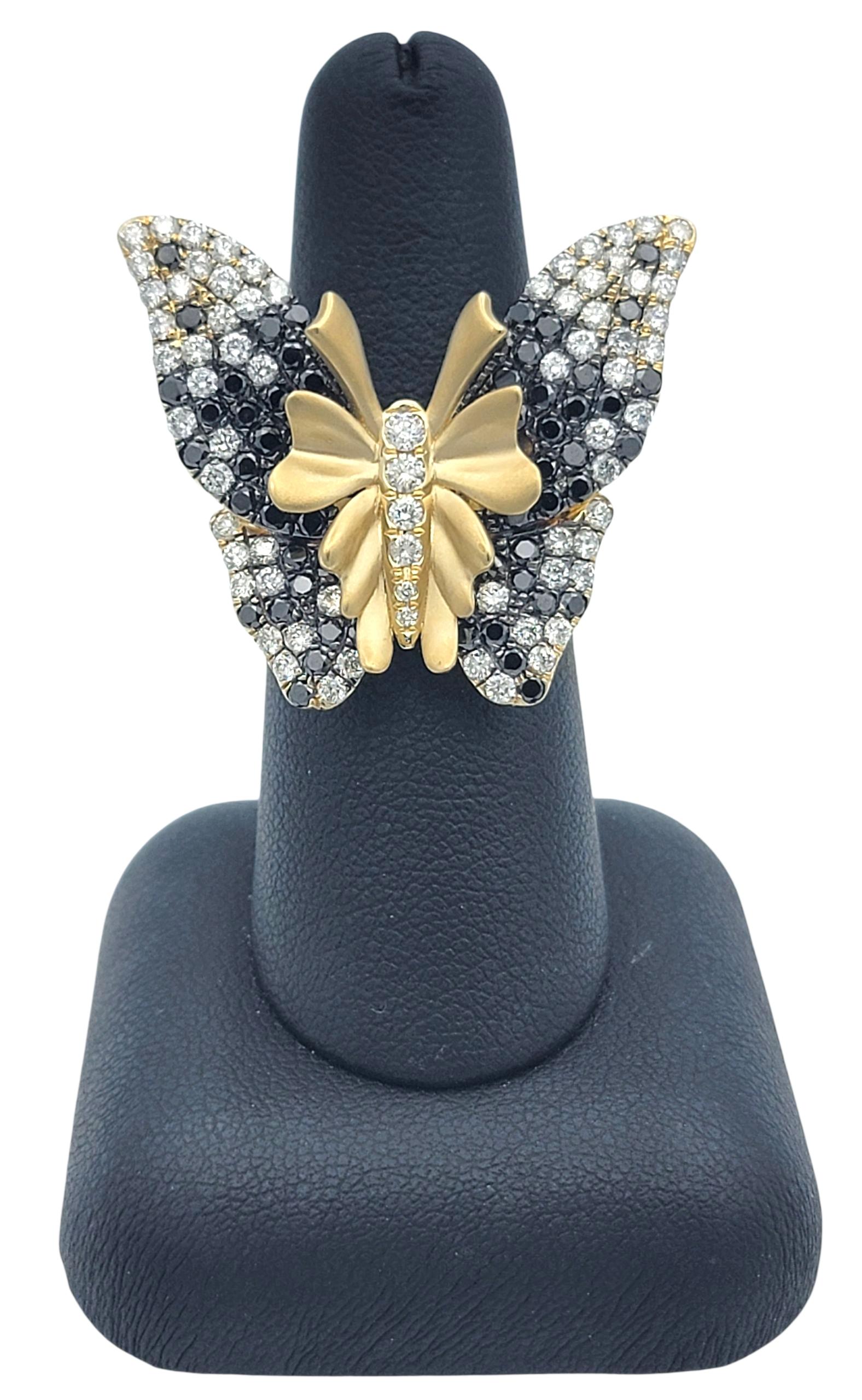 Effy - Bague cocktail papillon en or jaune 14 carats avec diamants noirs et blancs en vente 5
