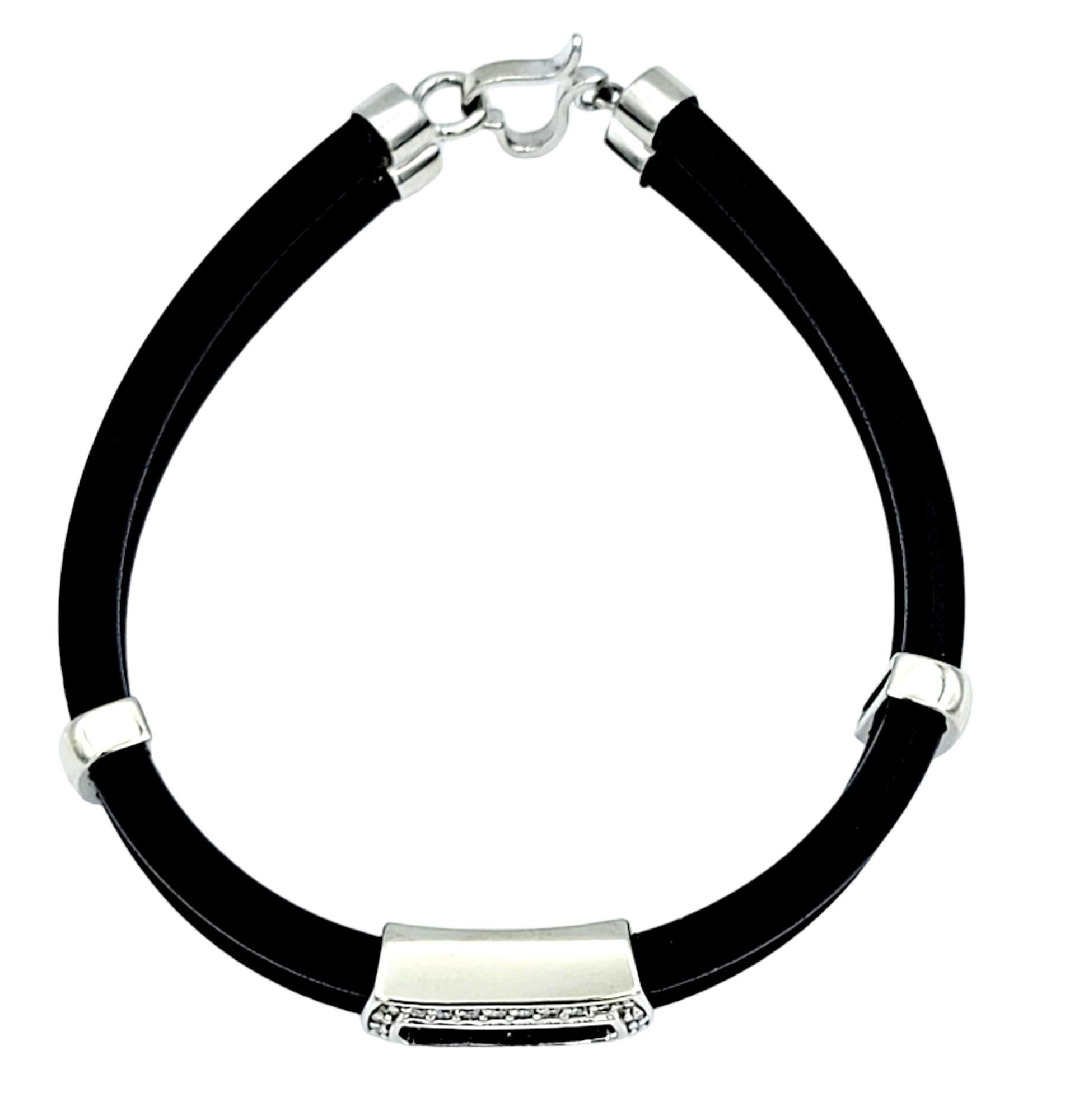 Contemporain Effy Bracelet manchette en caoutchouc noir avec Slide en or blanc et diamants en vente
