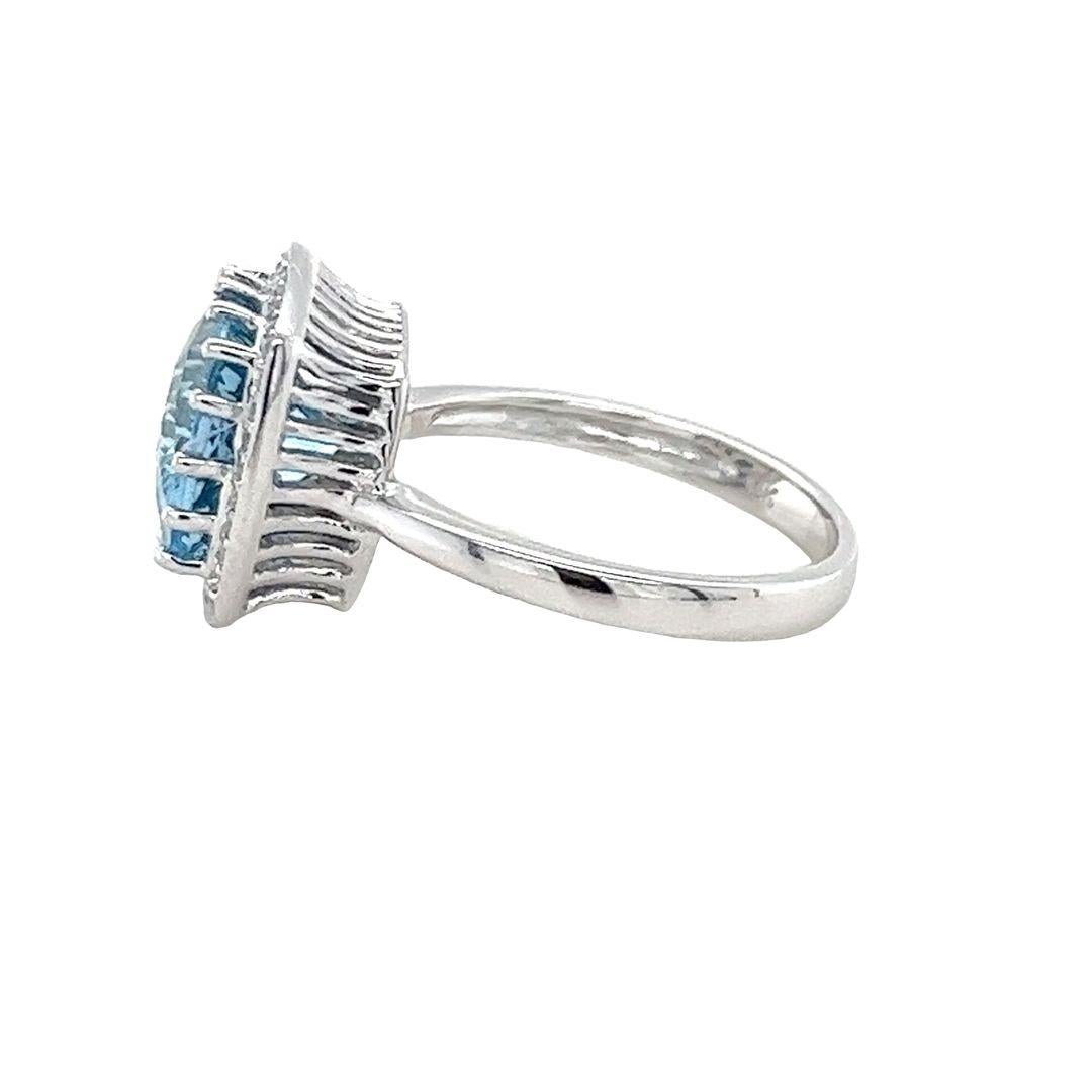 Effy Anillo de Cóctel de Topacio Azul con Aureola de Diamantes Corte cojín en venta