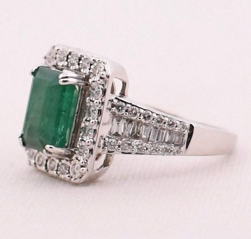 EFFY Bold 14K White Gold Emerald Cut Green Emerald and Square Diamond Halo In Good Condition In Addison, TX