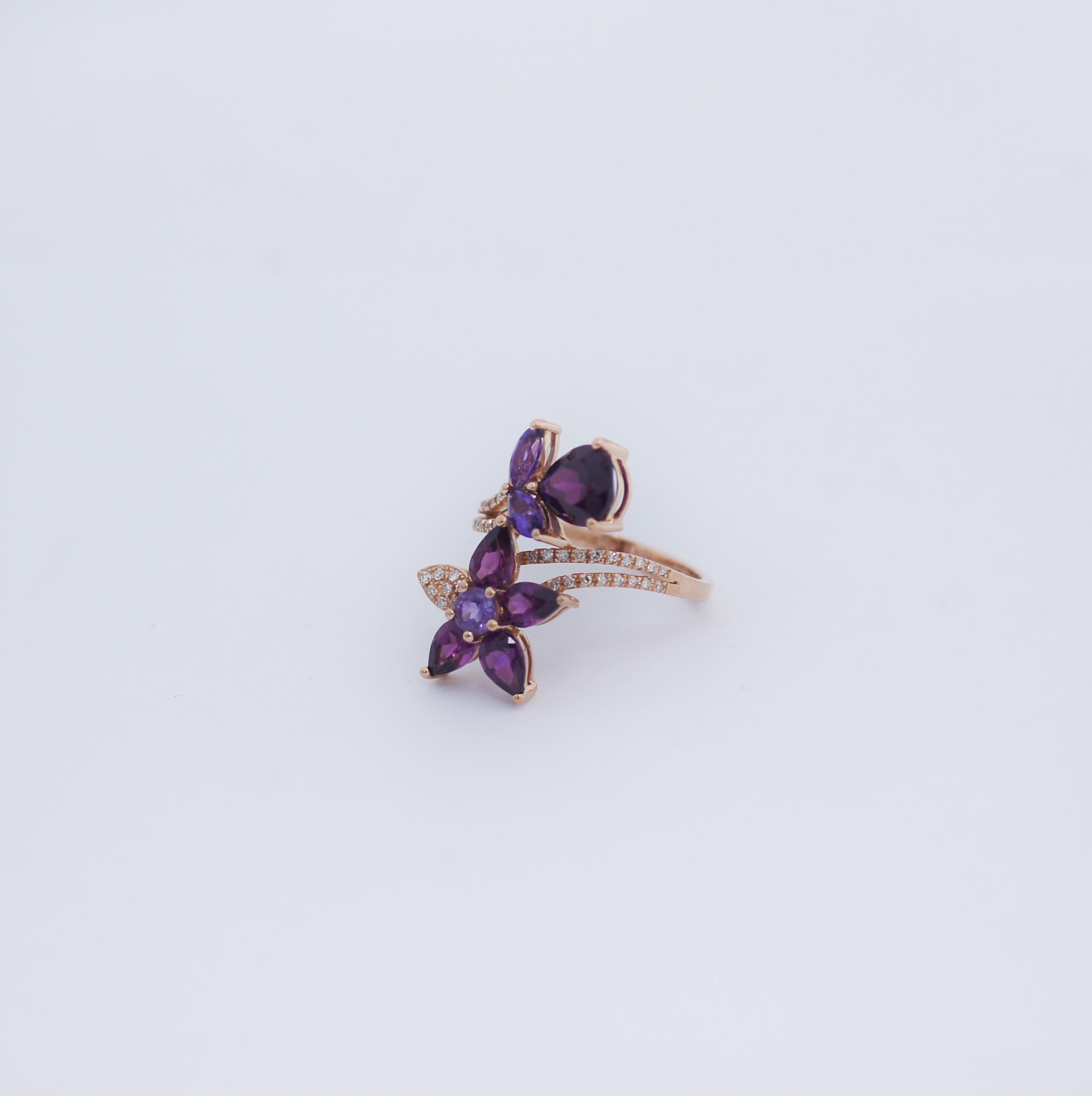 Effy Bordeaux Anello con fiore in oro rosa 14 carati e diamanti in vendita 1