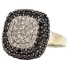 EFFY Kollektion Schwarzer und weißer Diamant Pave Quadratischer Ring 2,02 Karat insgesamt