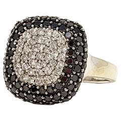 Bague carrée de la collection EFFY sertie de diamants noirs et blancs de 2,02 carats au total