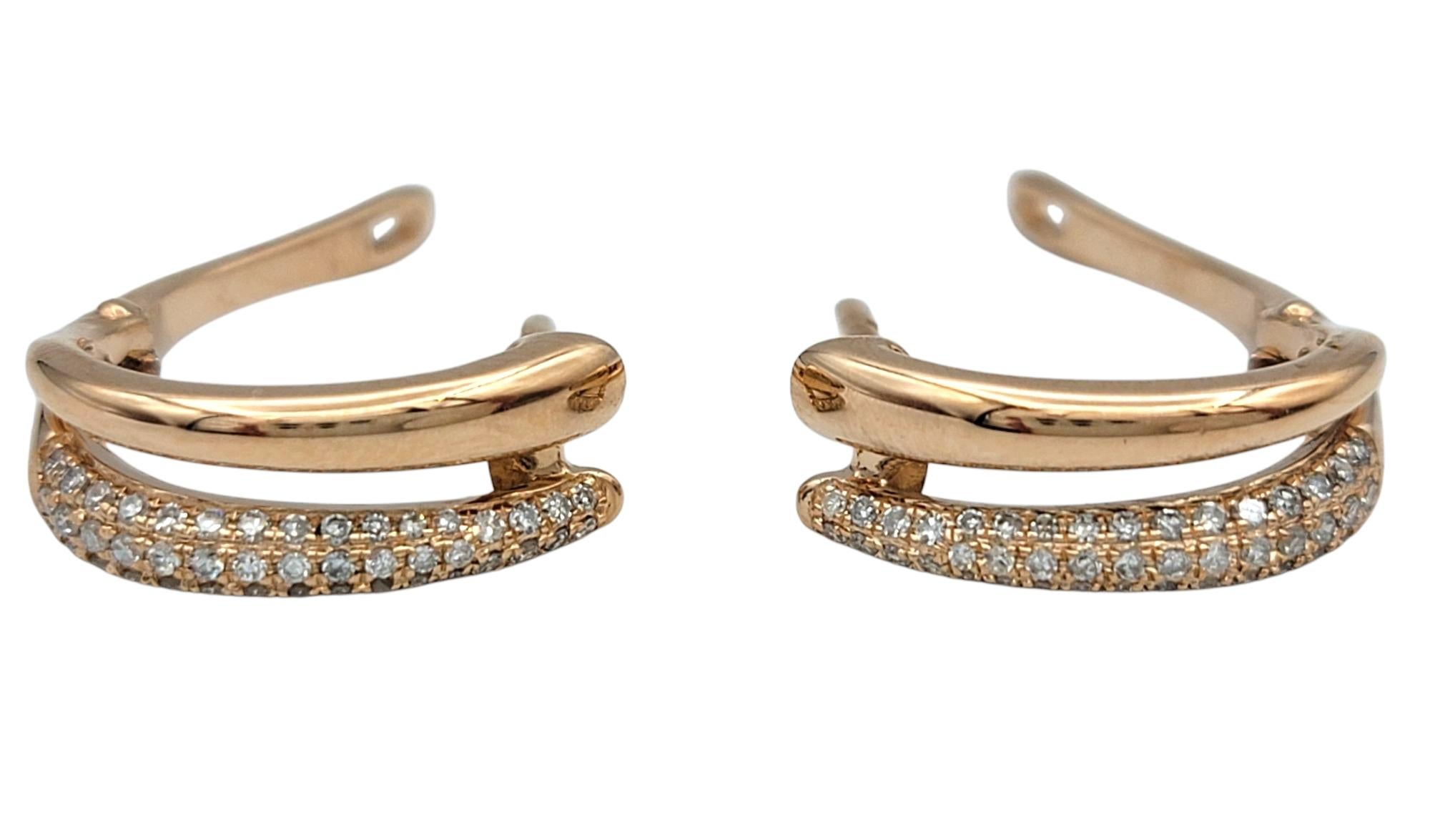 Taglio singolo Orecchini a cerchio con pavé di diamanti J della Collection'S in oro rosa lucido 14 carati in vendita
