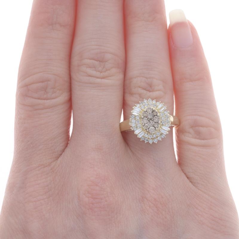 Round Cut EFFY Diamond Cluster Halo Ring - Yellow Gold 14k Baguette & Round 1.00ctw For Sale