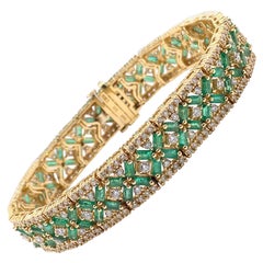 EFFY Diamonds and Green Emerald 18 Karat Yellow Gold Bracelet 13.50 Carat