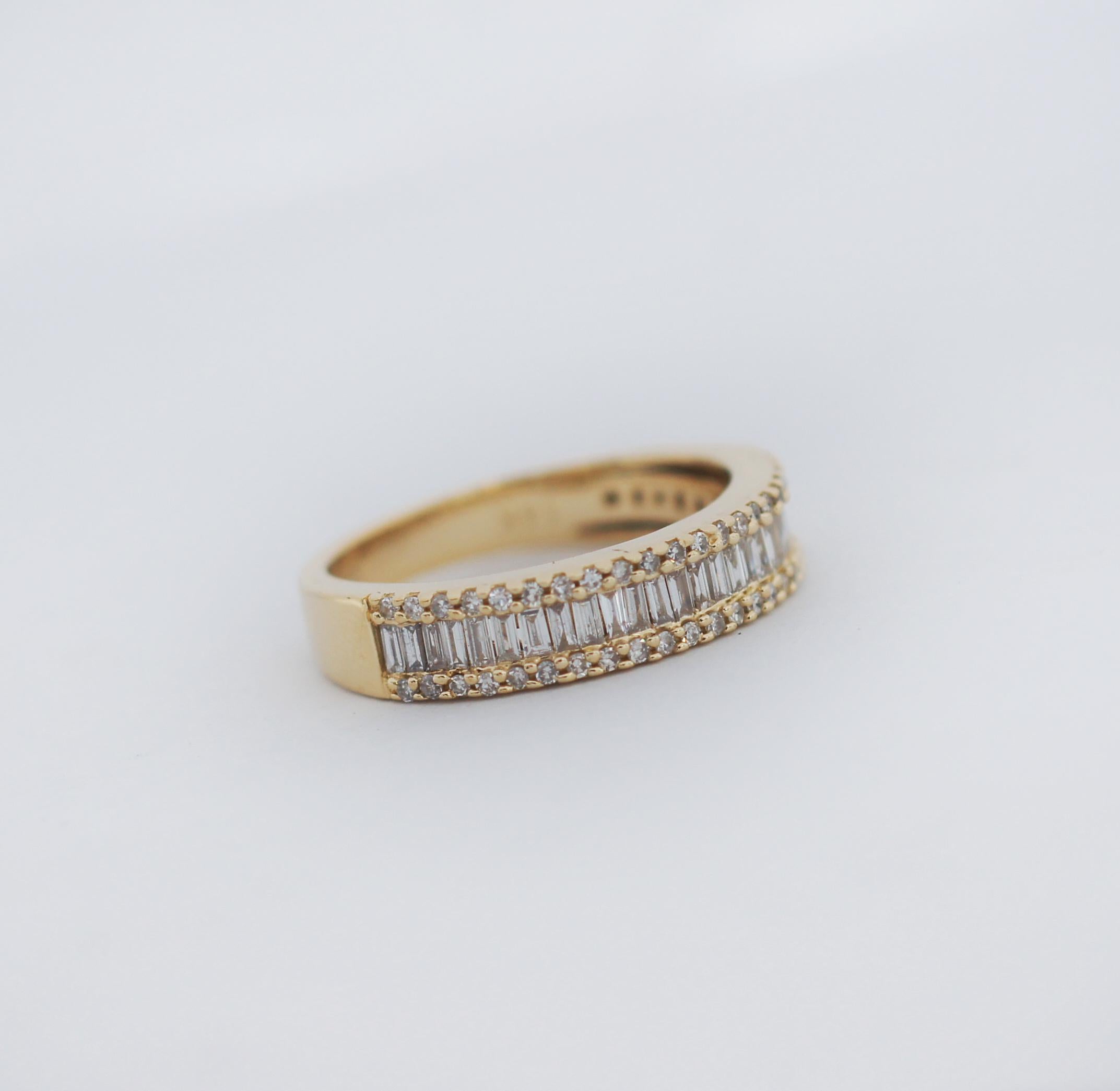 EFFY Effy Diamond Baguette Band In 14k Yellow Gold Ring In Good Condition For Sale In San Fernando, CA